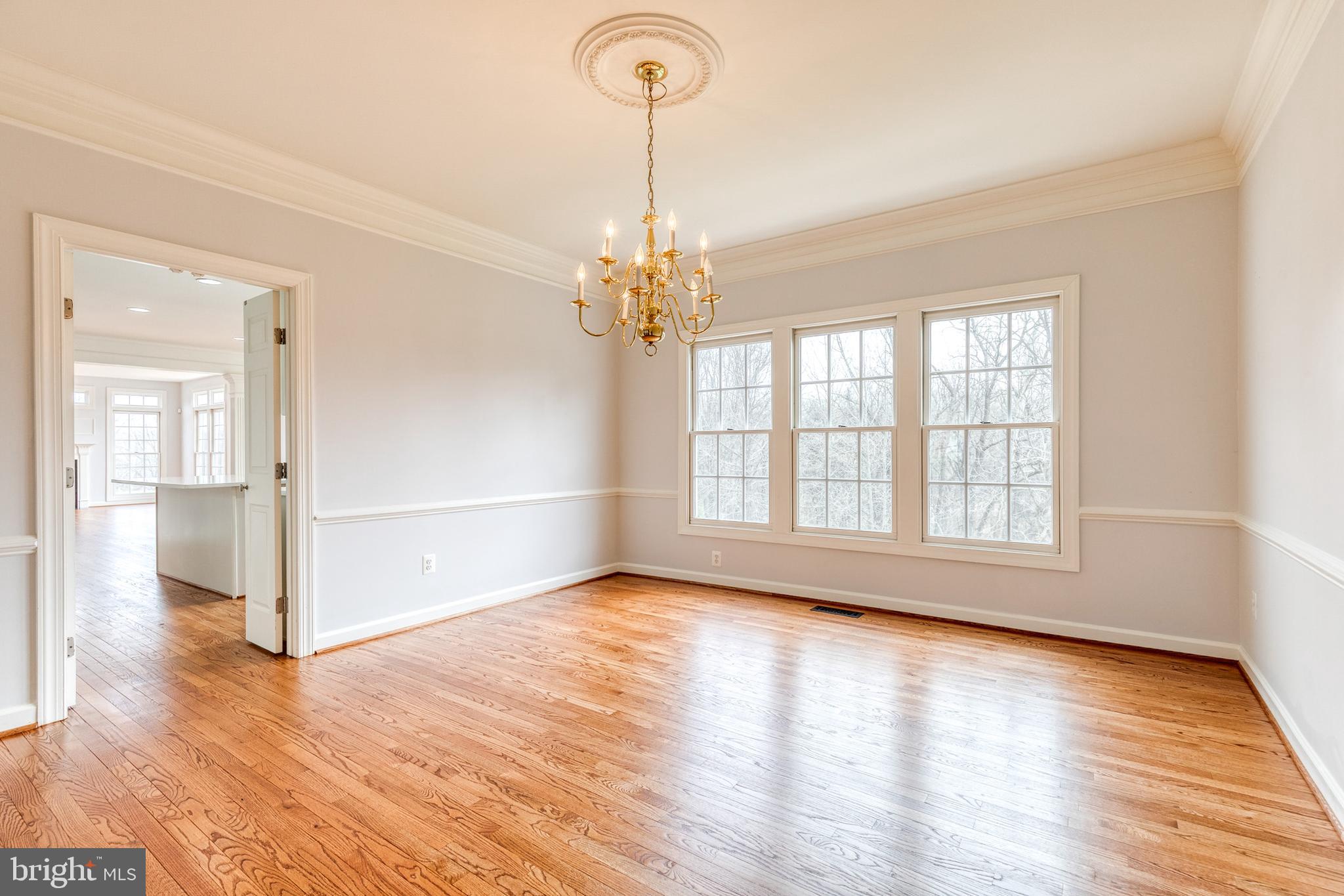 HAYFIELDS MANOR - Residential