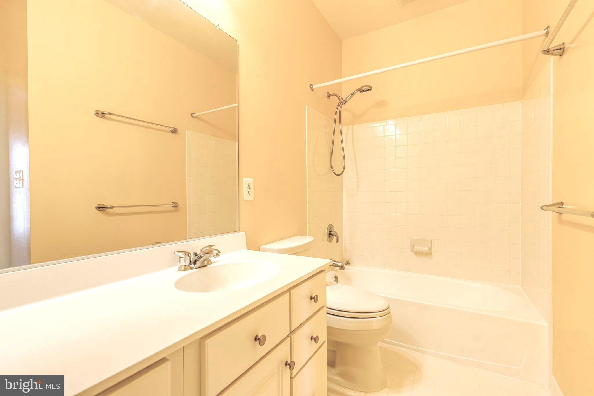 HAYFIELDS MANOR - Residential