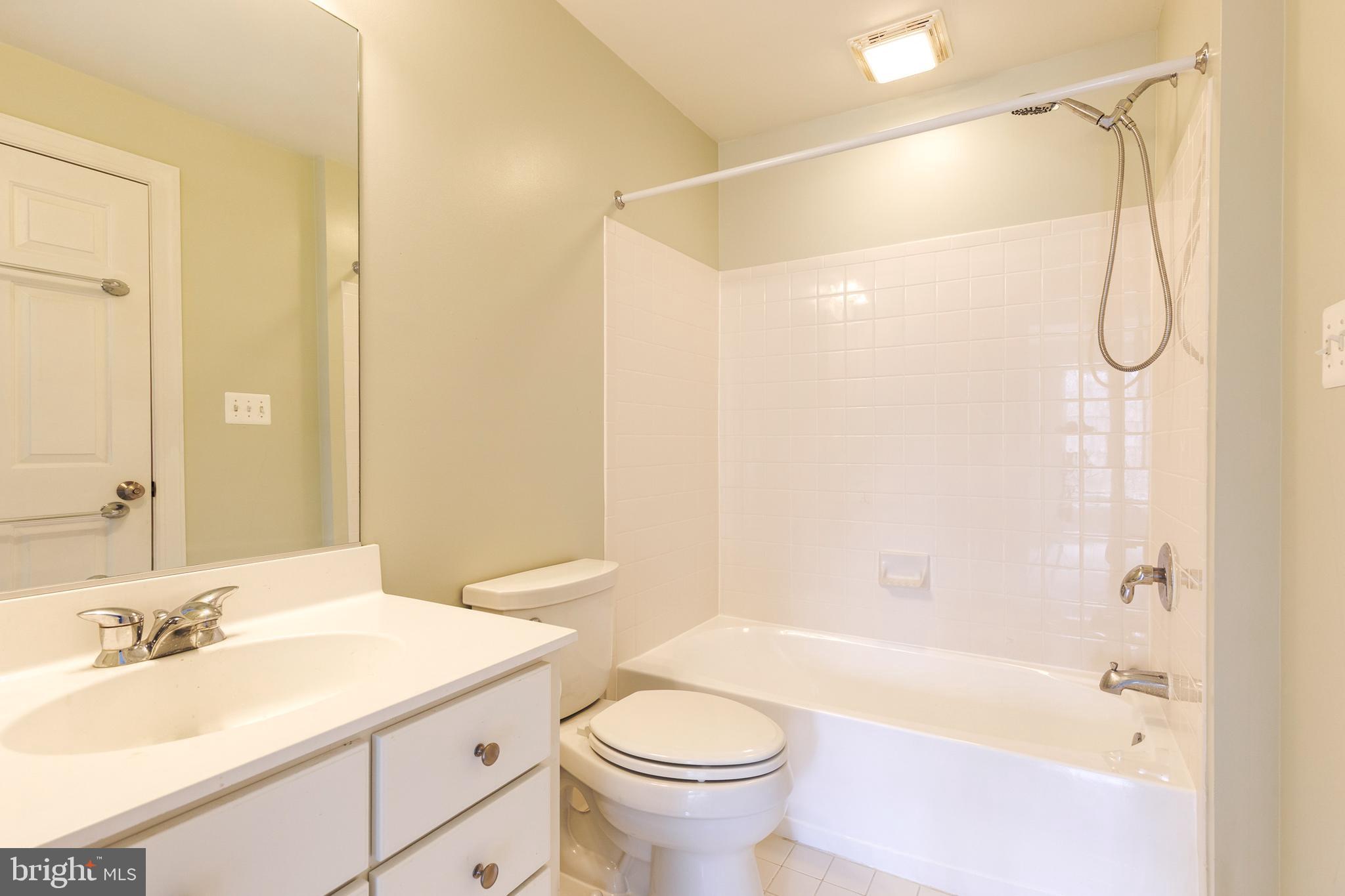 HAYFIELDS MANOR - Residential