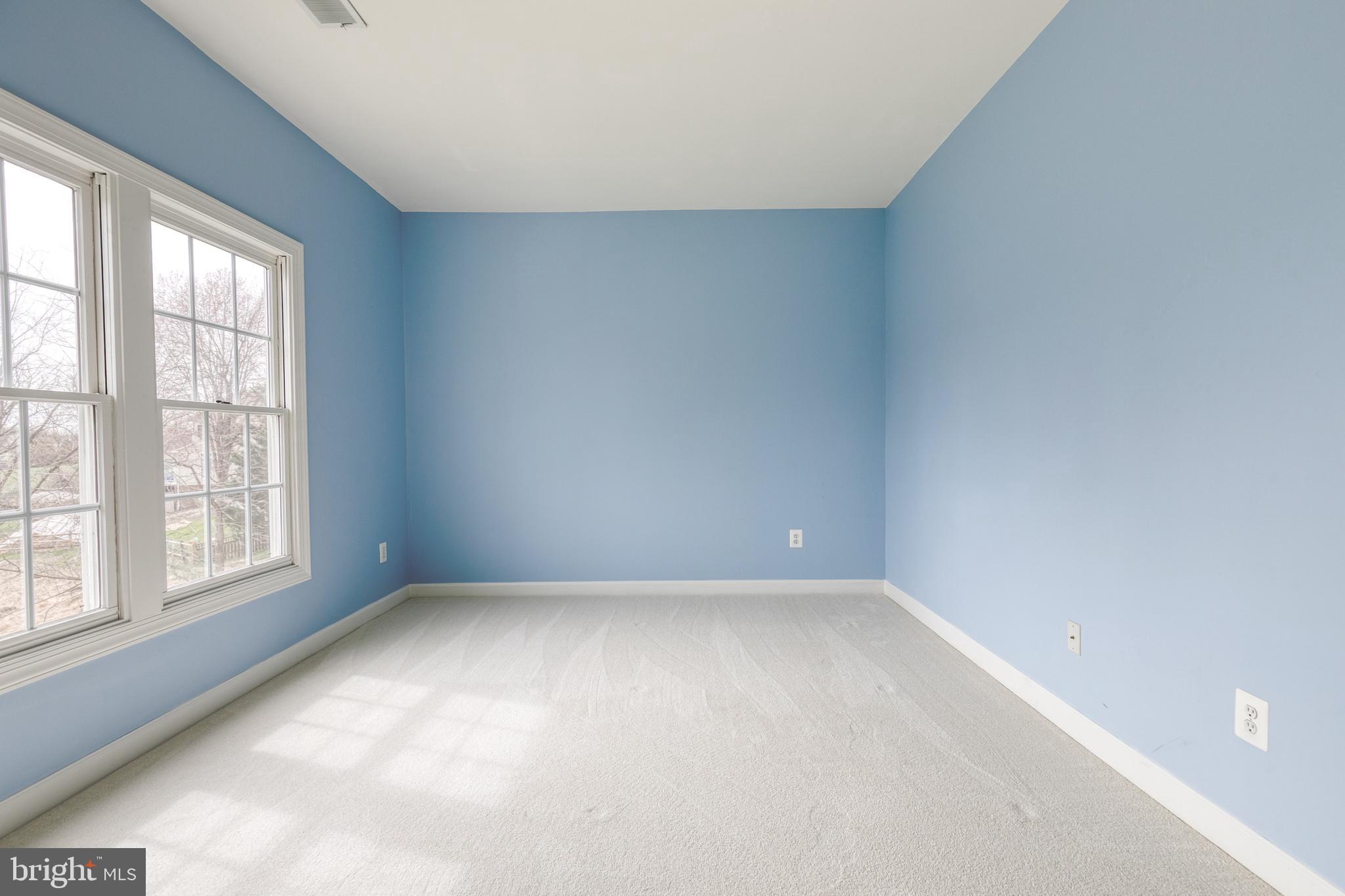 HAYFIELDS MANOR - Residential