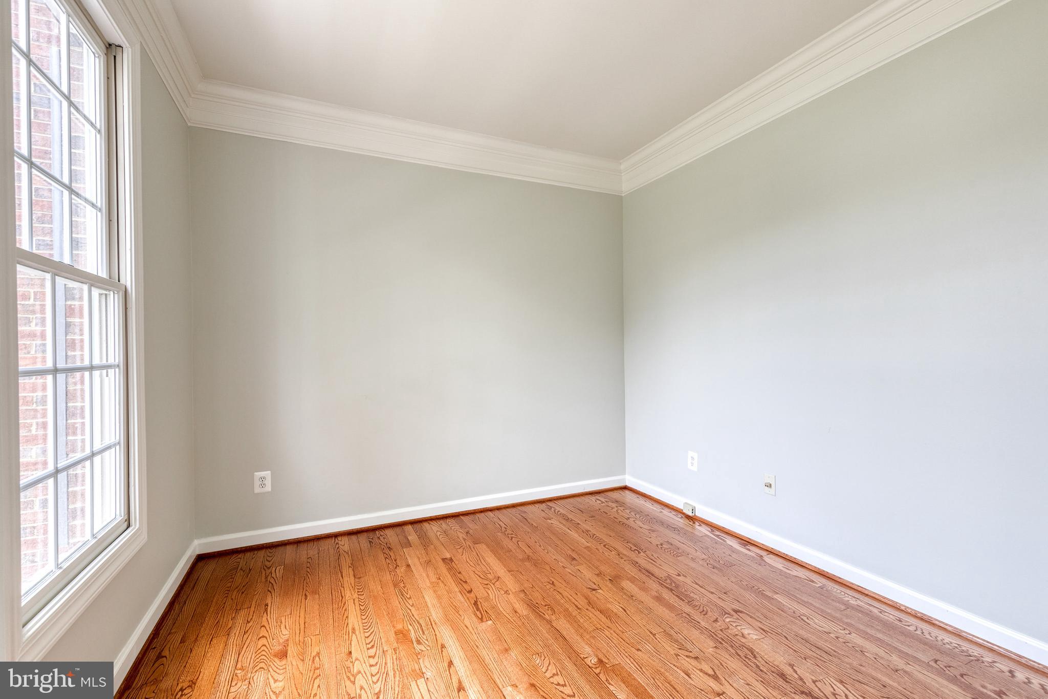 HAYFIELDS MANOR - Residential