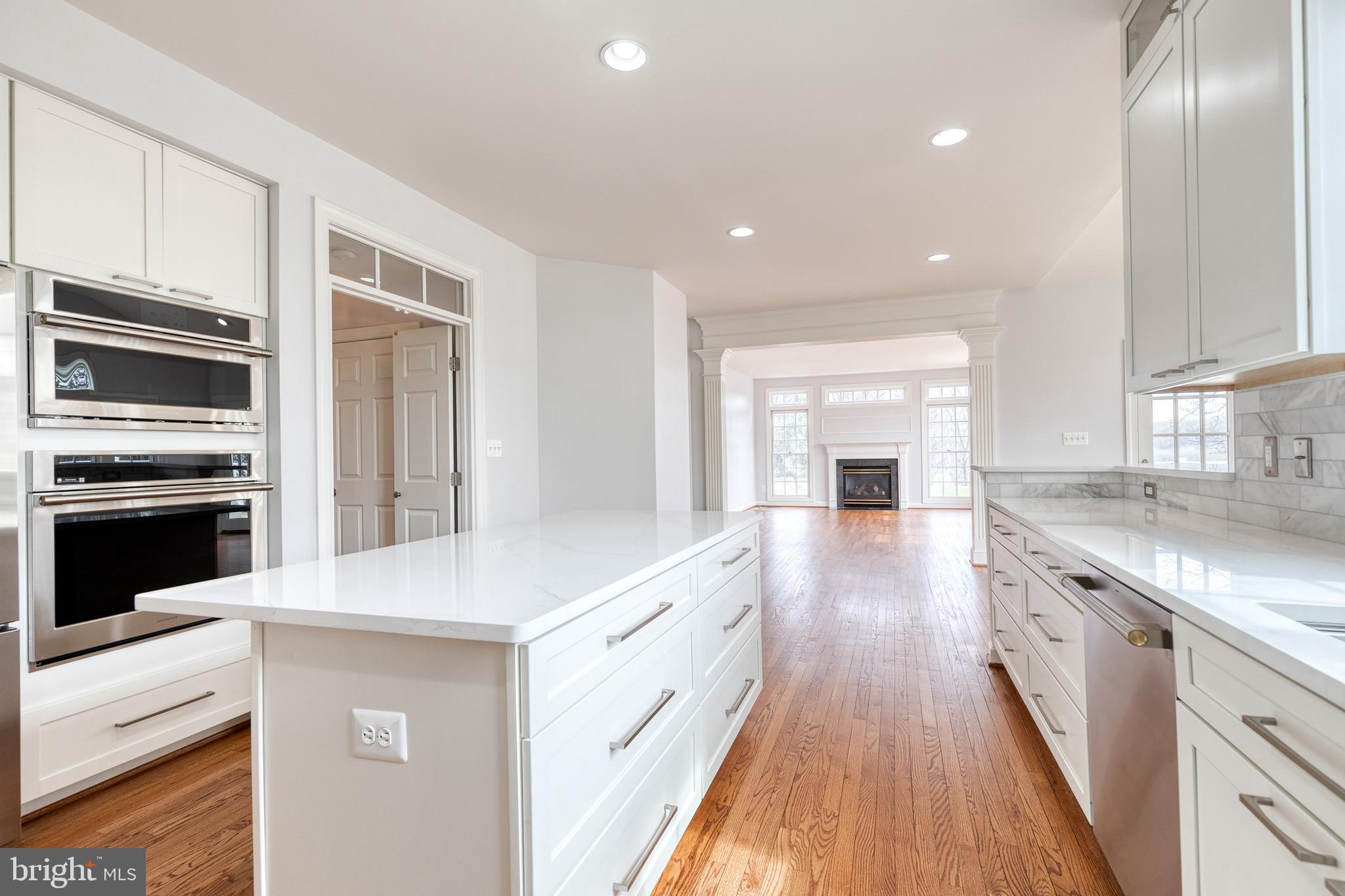 HAYFIELDS MANOR - Residential