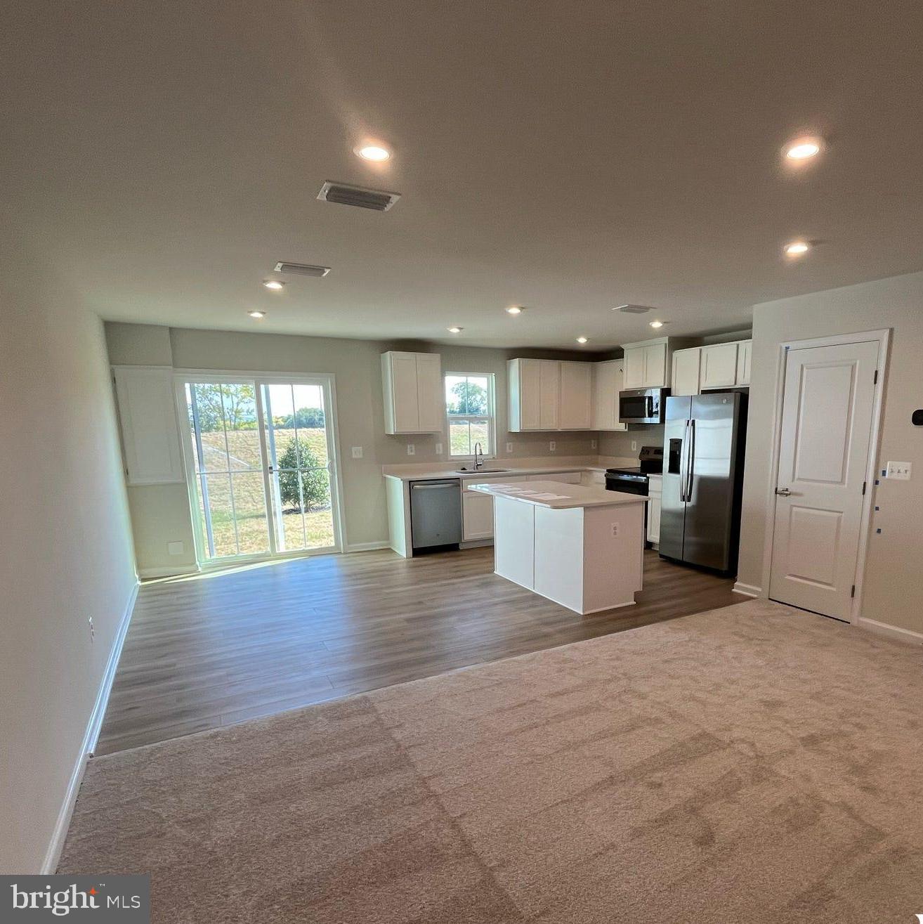 LAUREL PARK - Residential Lease