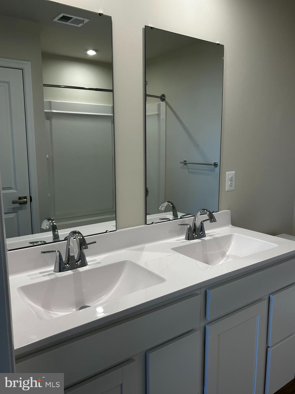 LAUREL PARK - Residential Lease