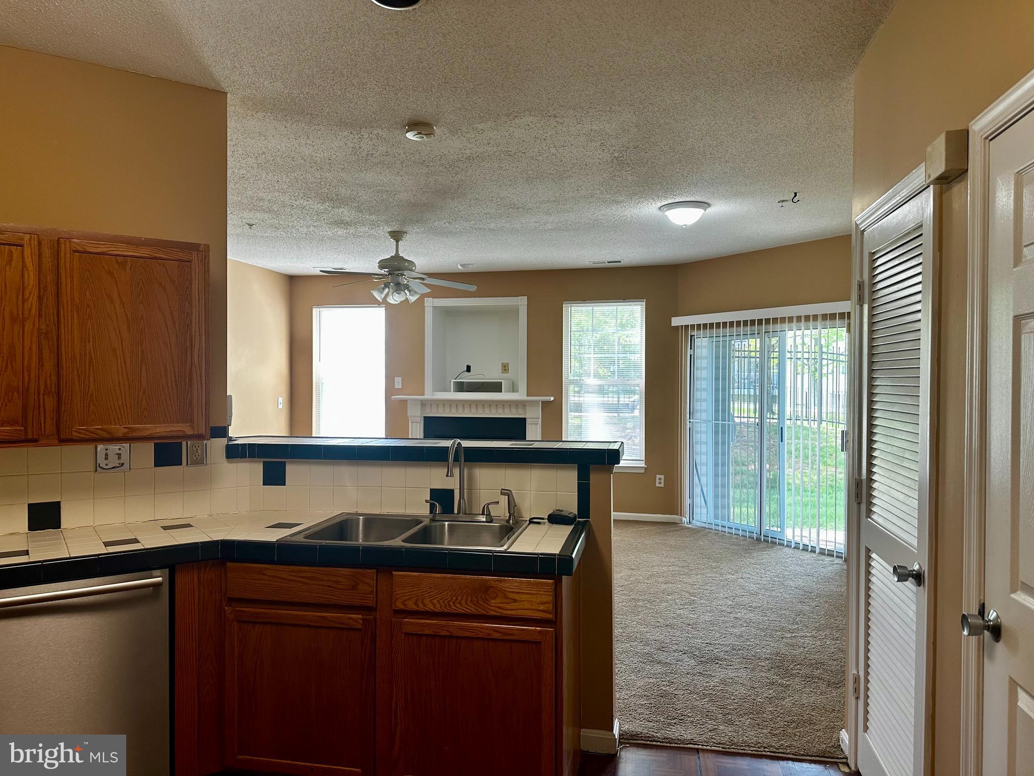 DEVON COURT - Residential Lease