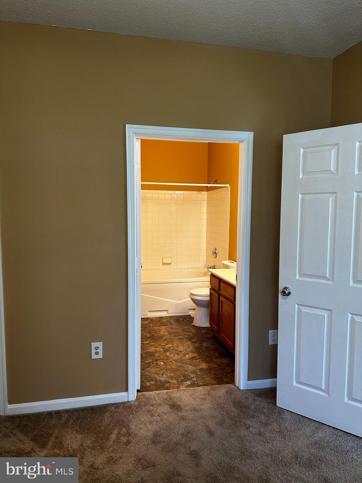 DEVON COURT - Residential Lease