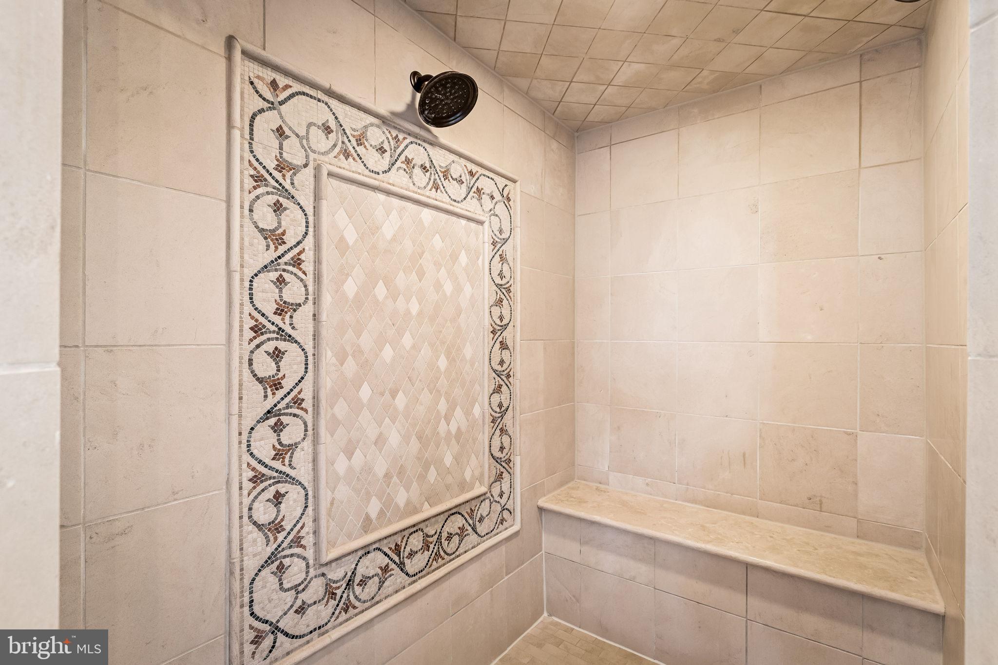 HAYFIELDS MANOR - Residential