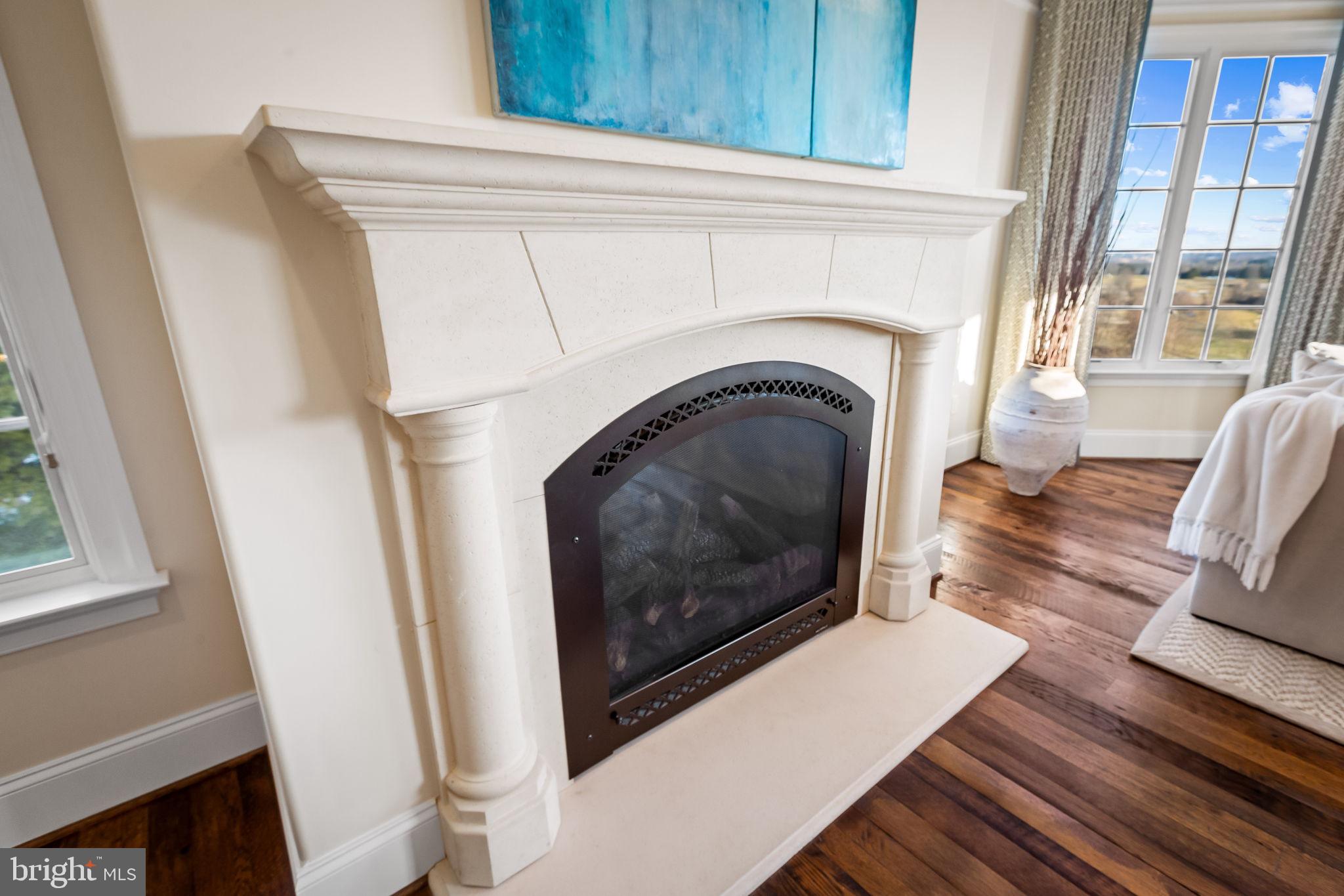 HAYFIELDS MANOR - Residential