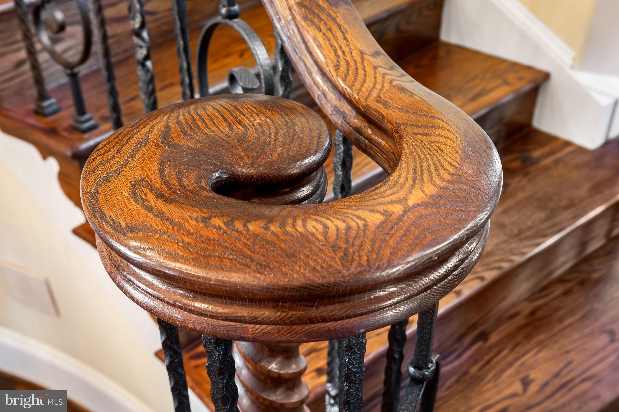 HAYFIELDS MANOR - Residential