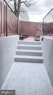 POHICK VILLAGE - Residential Lease