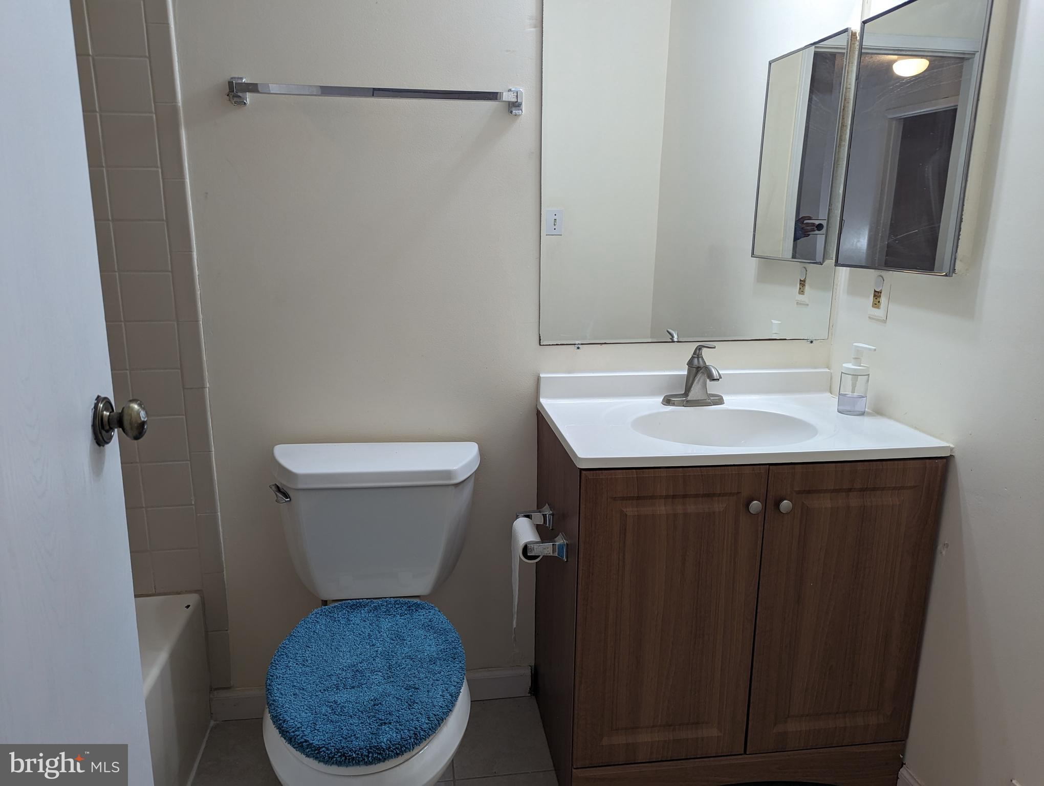 POHICK VILLAGE - Residential Lease