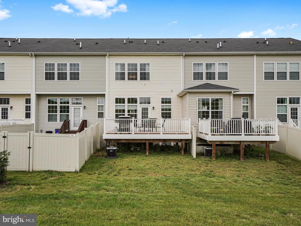 TUSCARORA CREEK - Residential