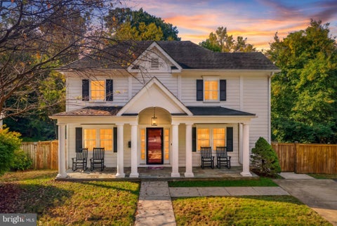 Photo of 5810 9th Road N, ARLINGTON, VA 22205 (MLS # VAAR2081596)