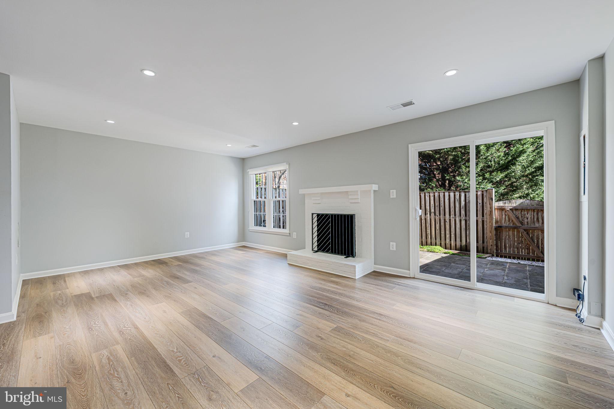 MANCHESTER SQUARE - Residential