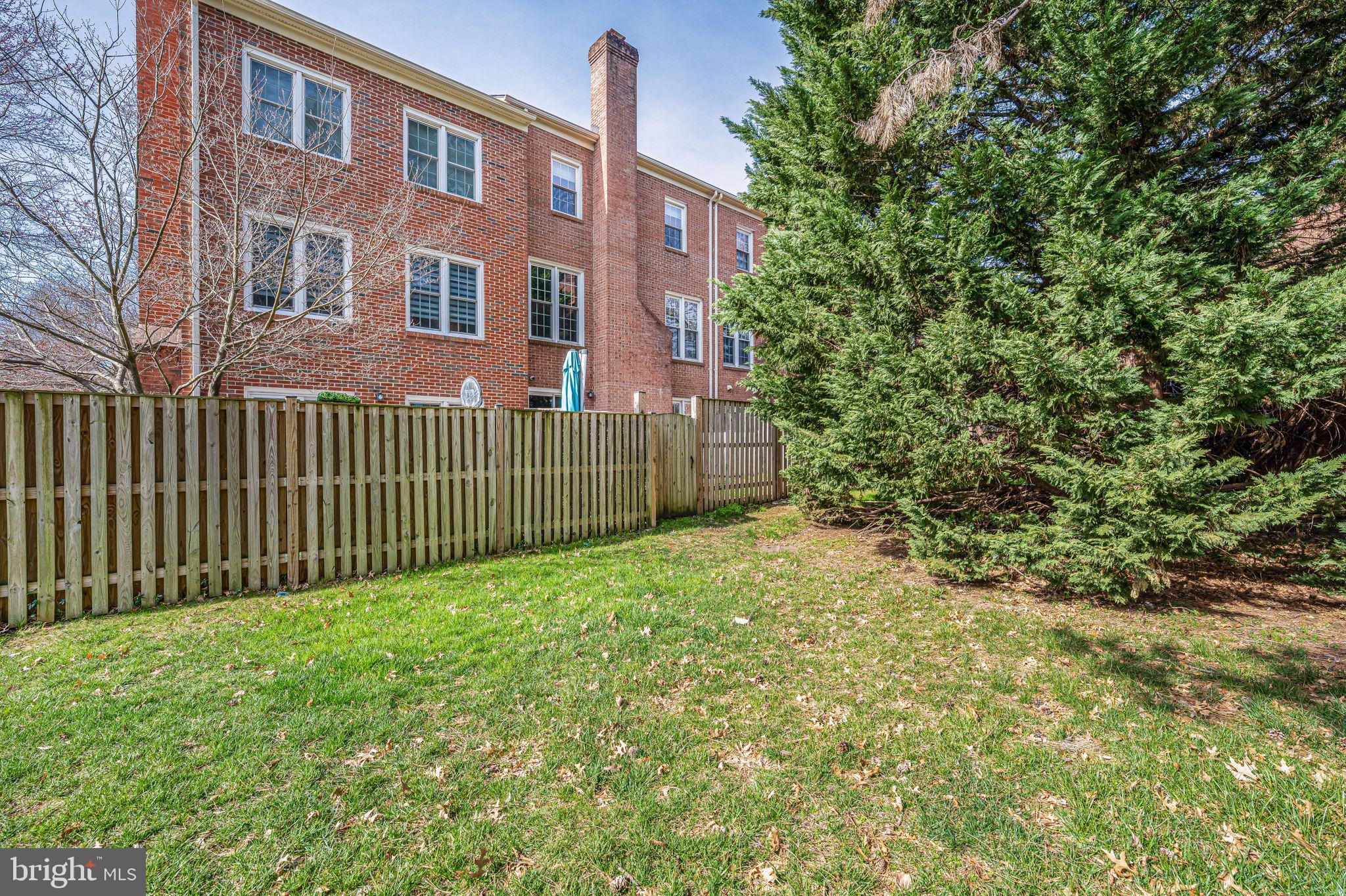 MANCHESTER SQUARE - Residential