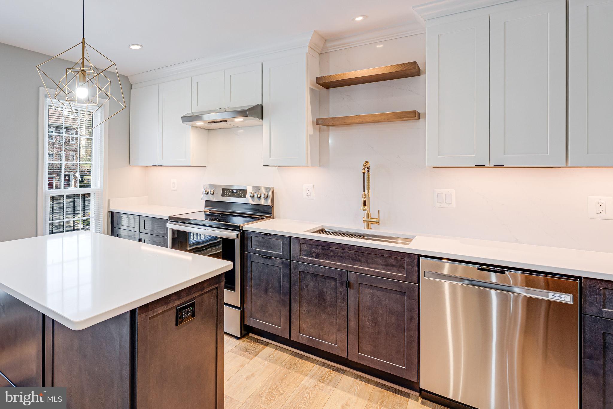 MANCHESTER SQUARE - Residential