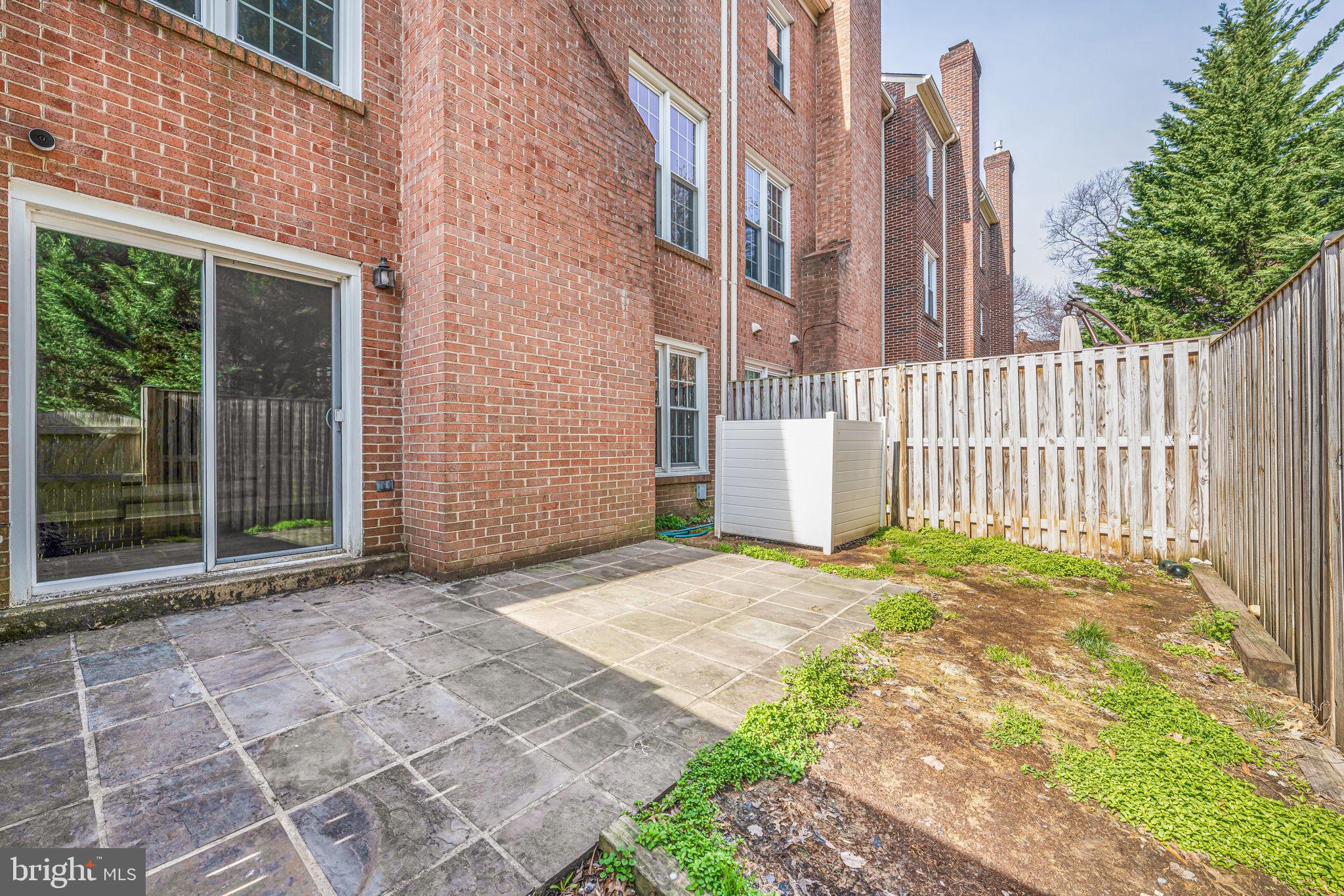 MANCHESTER SQUARE - Residential