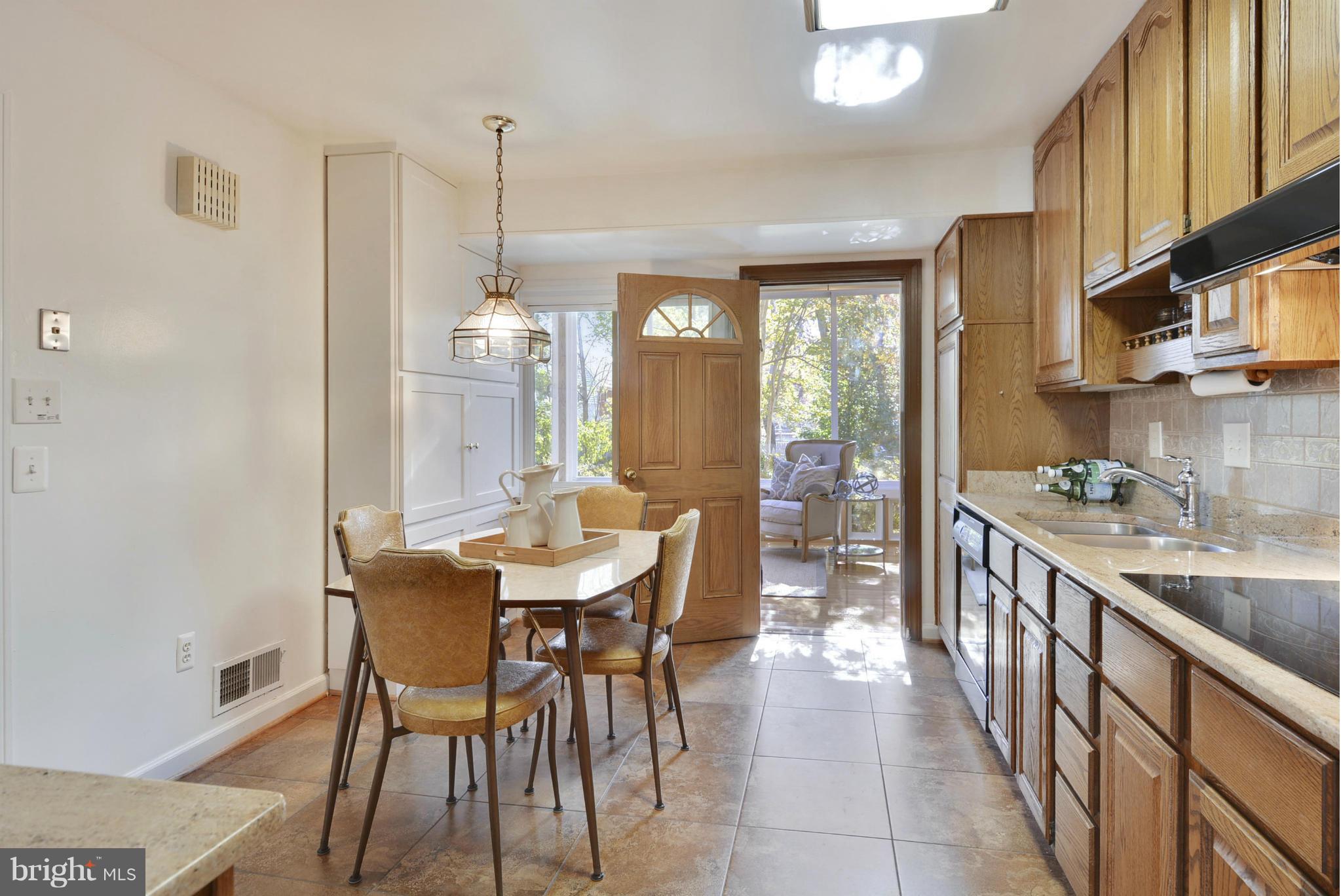 BEVERLEY ESTATES - Residential