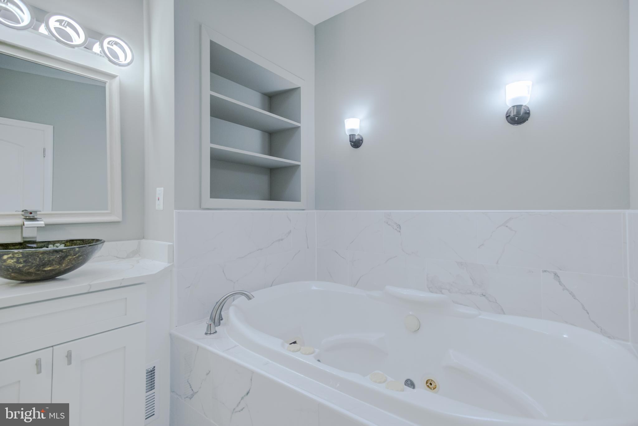 AURA HEIGHTS - Residential