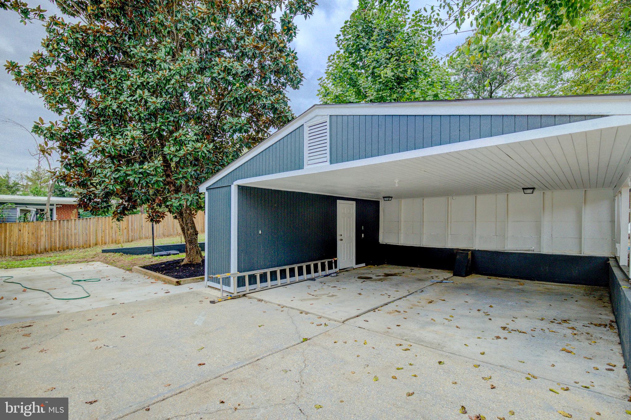 AURA HEIGHTS - Residential