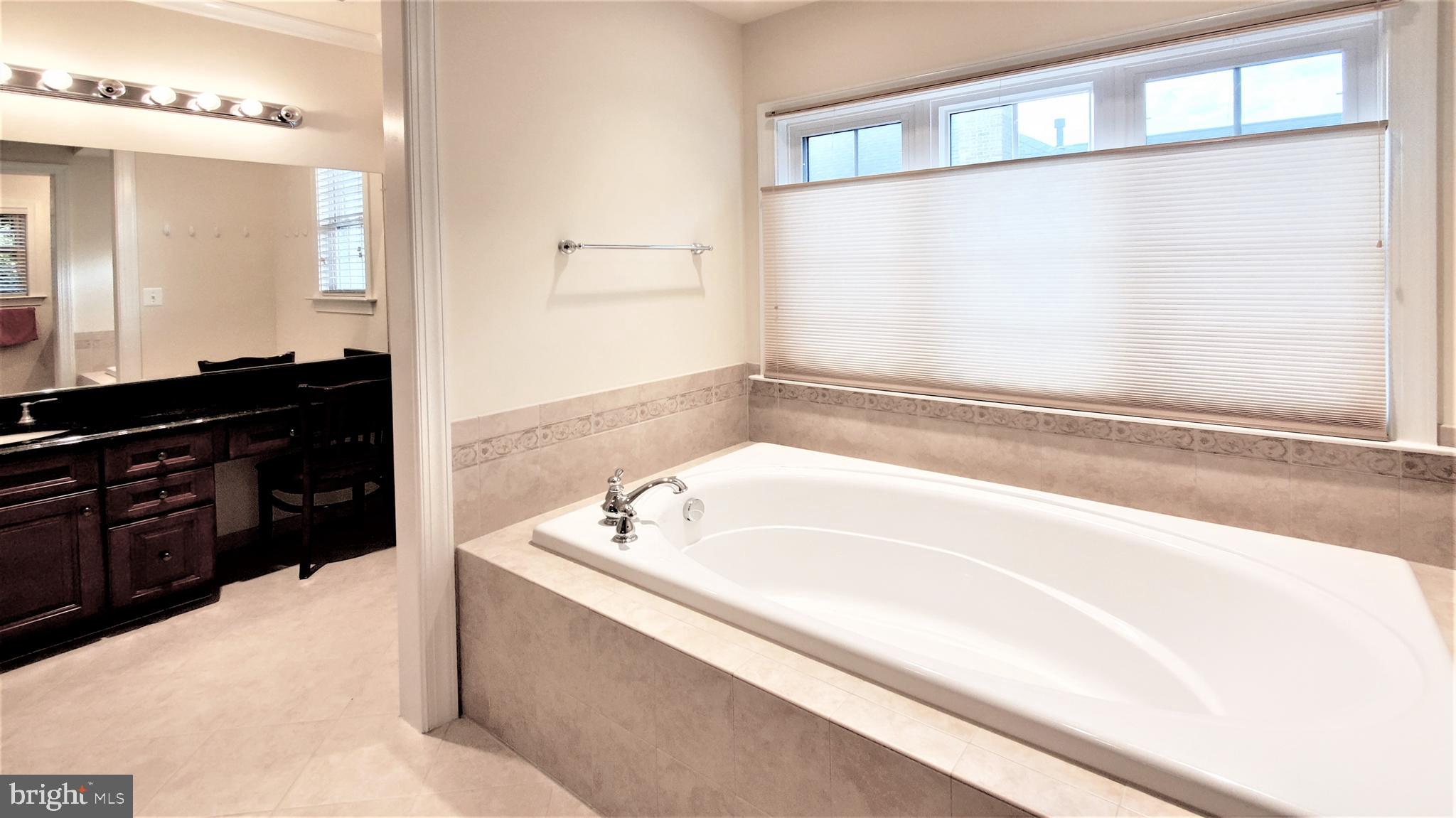 RESERVE AT STONE HILL - Residential Lease