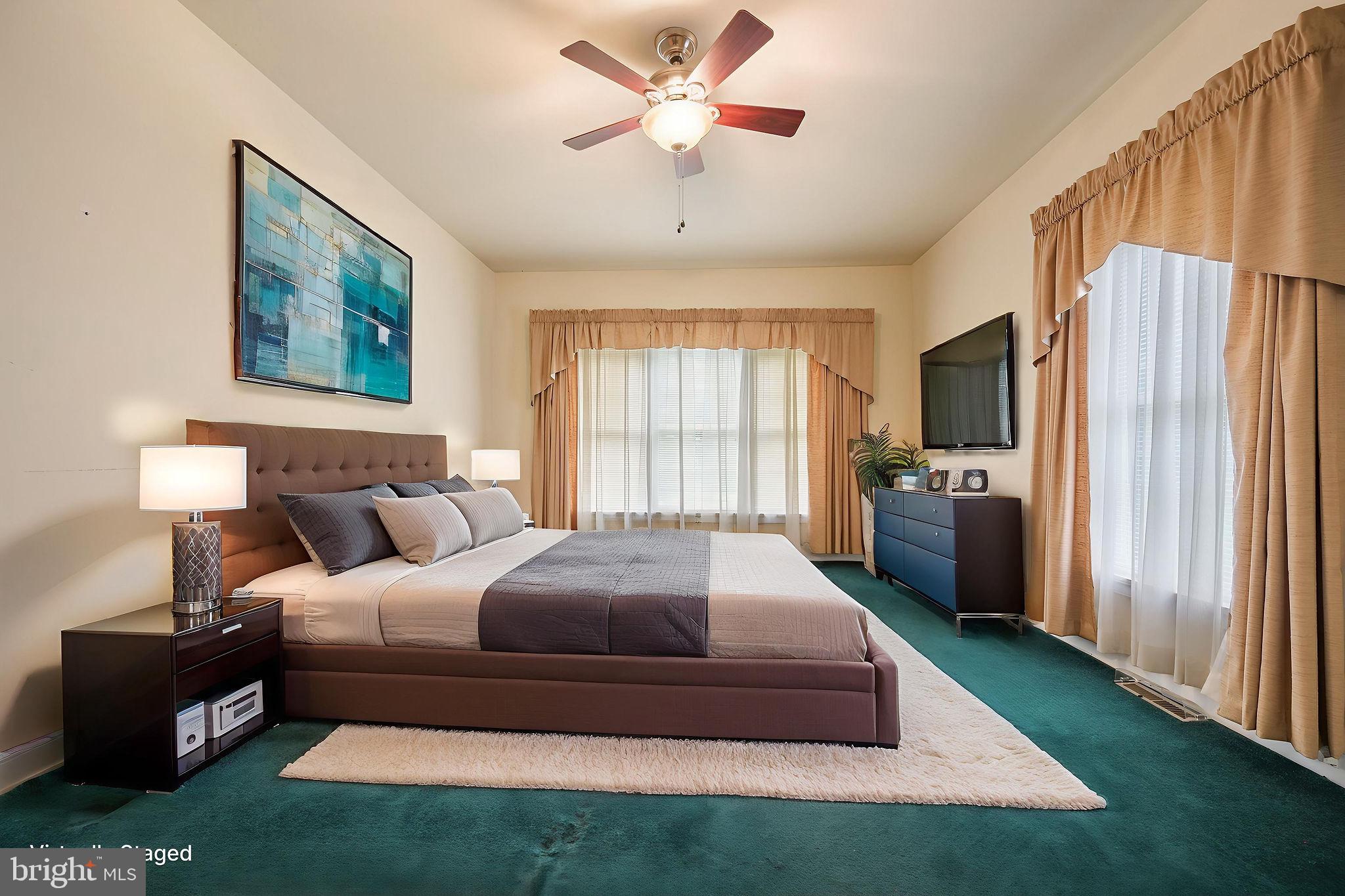 NORTHRIDGE - Residential