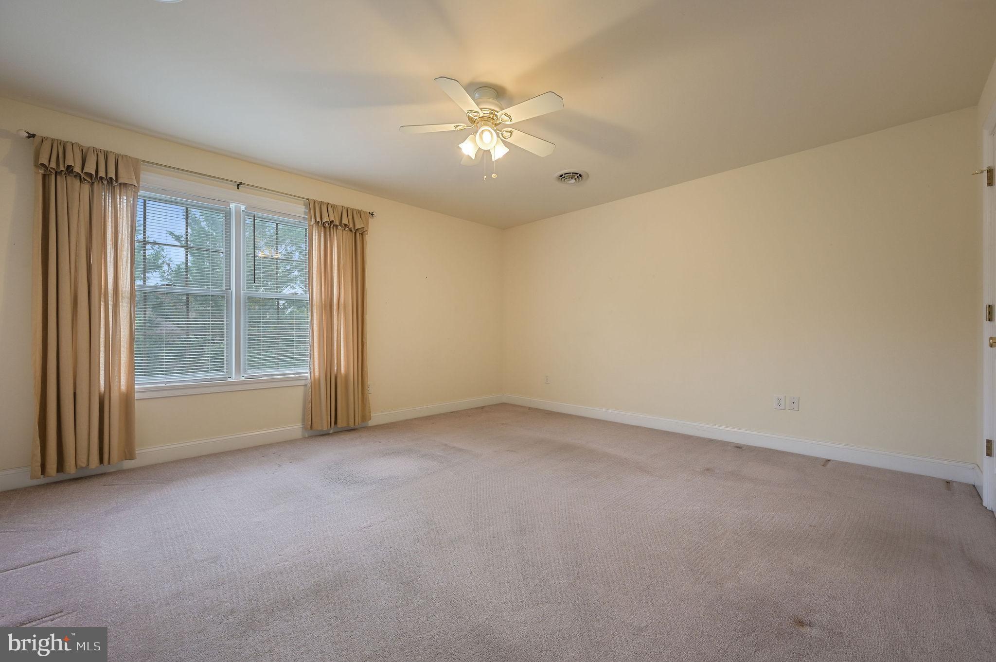 NORTHRIDGE - Residential