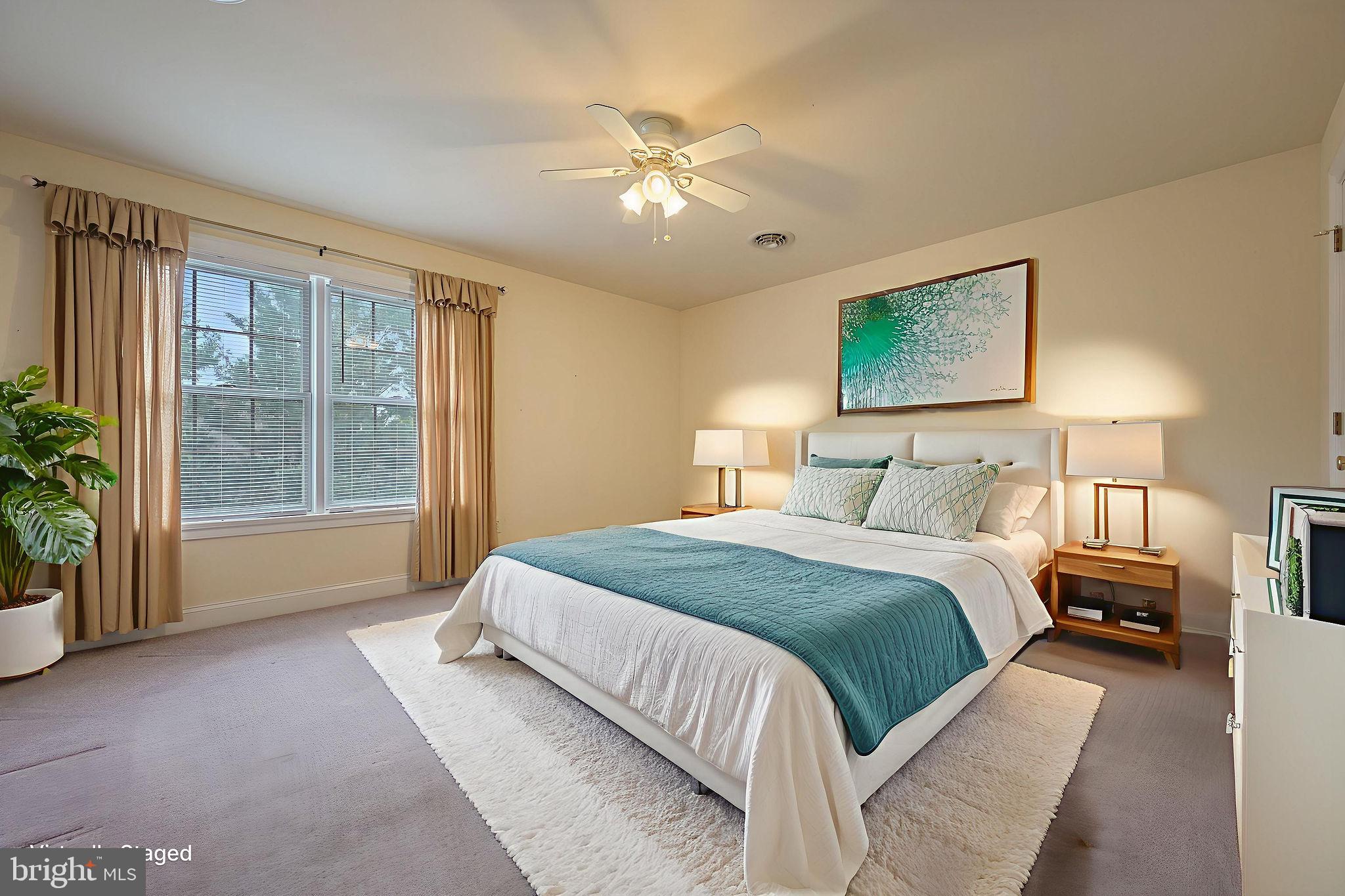 NORTHRIDGE - Residential