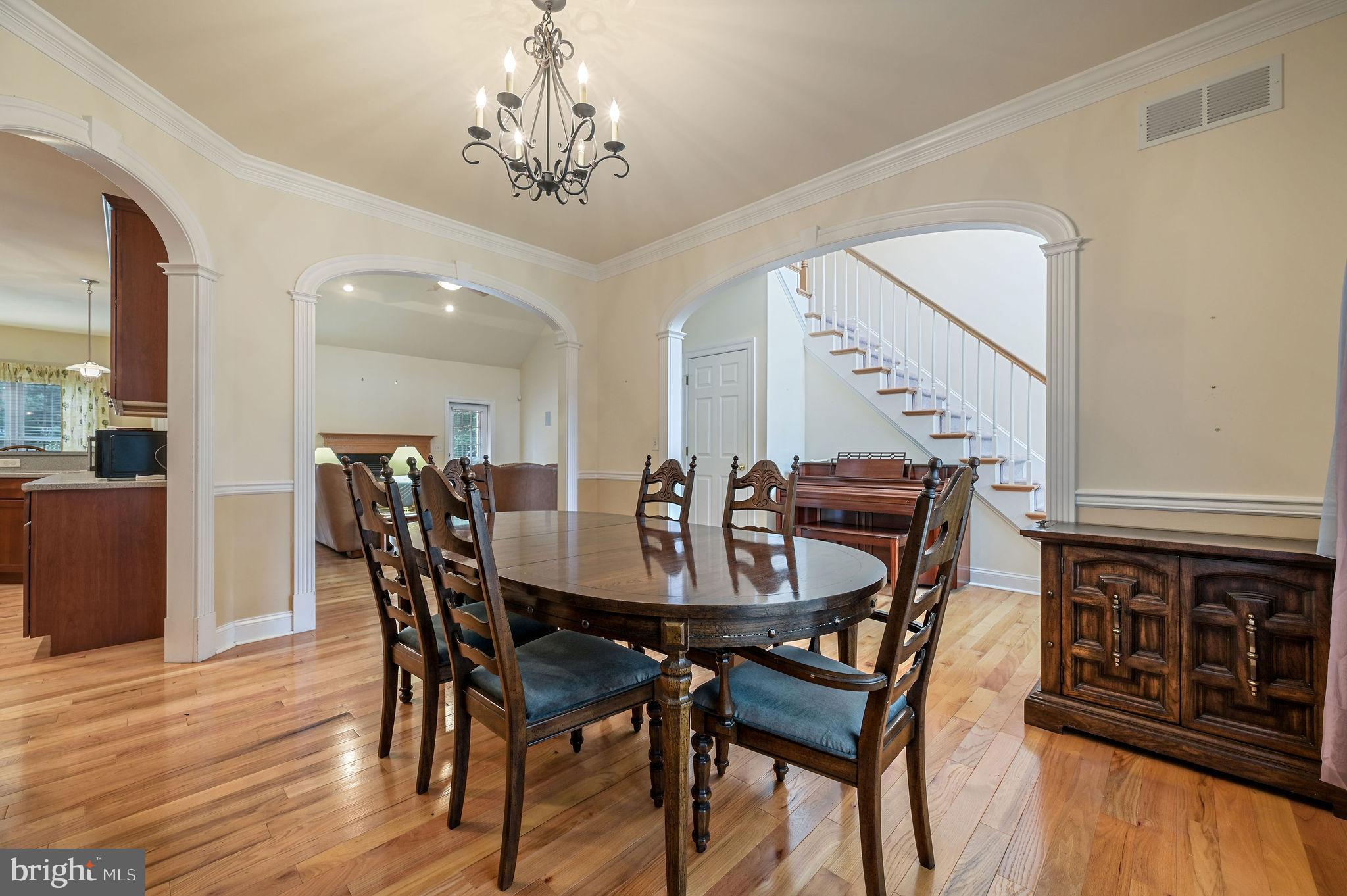 NORTHRIDGE - Residential