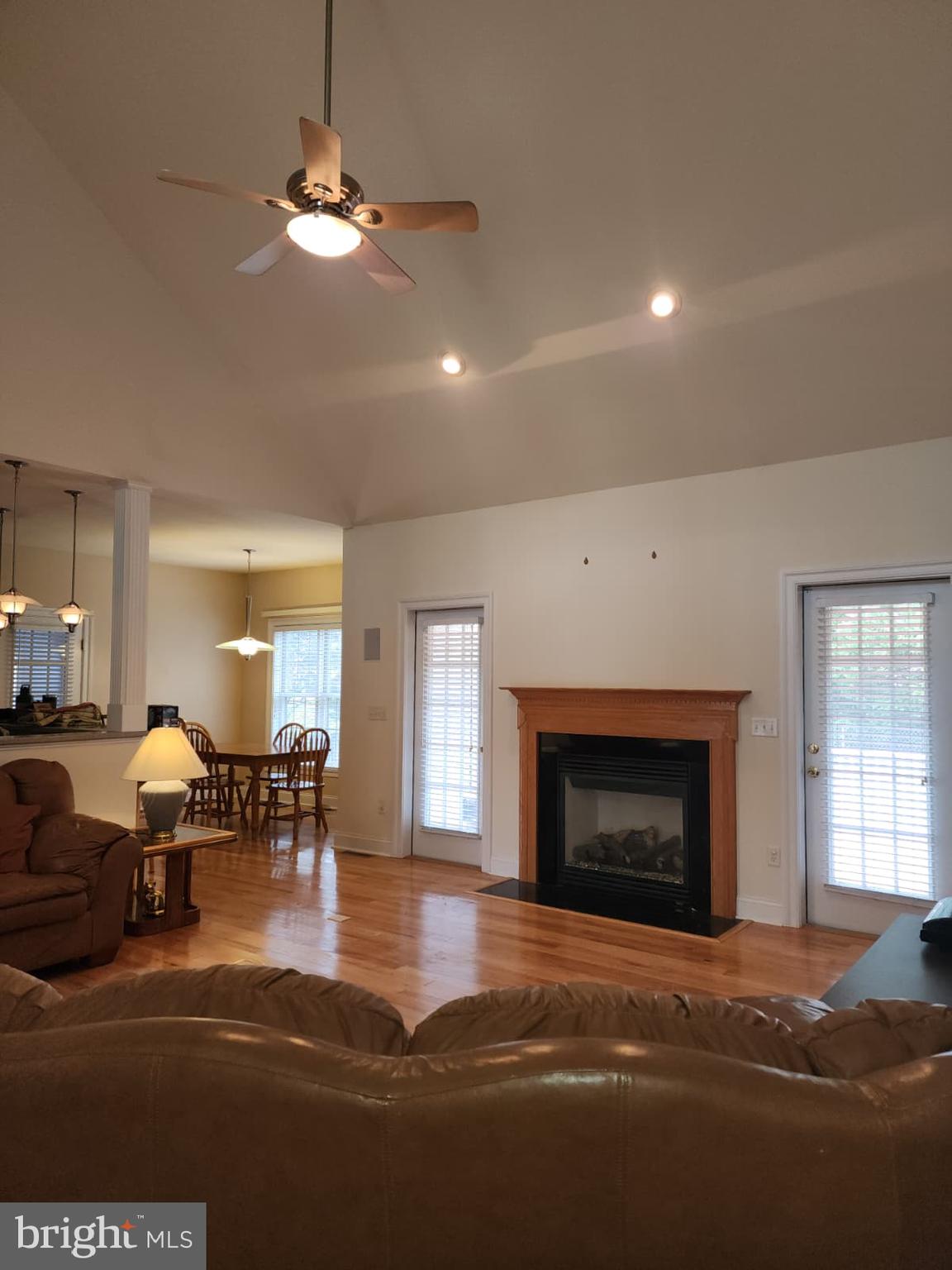 NORTHRIDGE - Residential