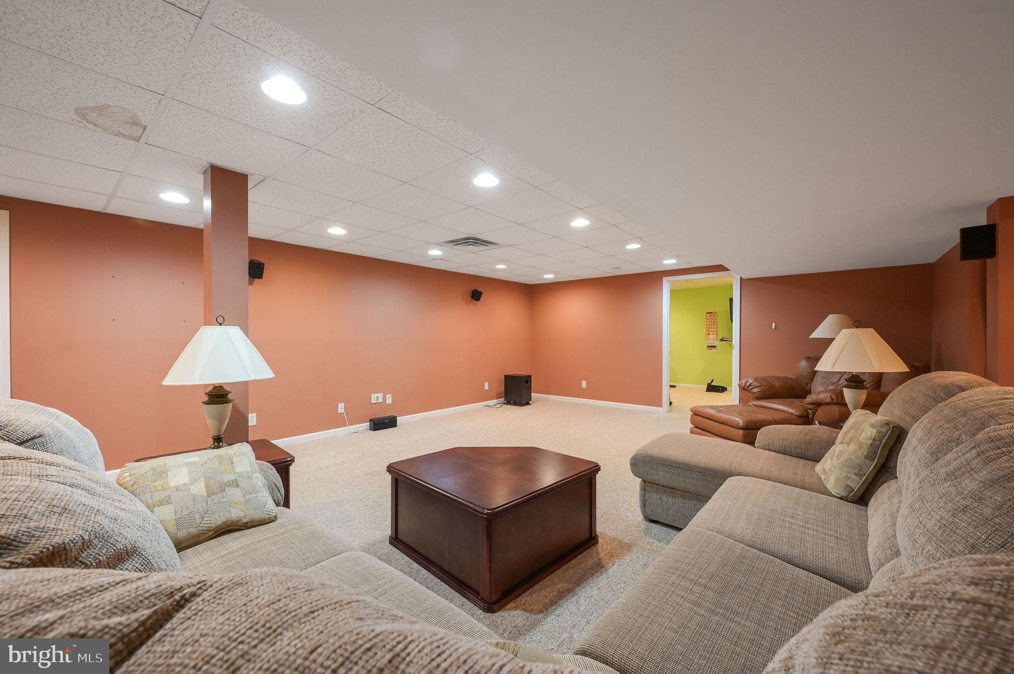 NORTHRIDGE - Residential