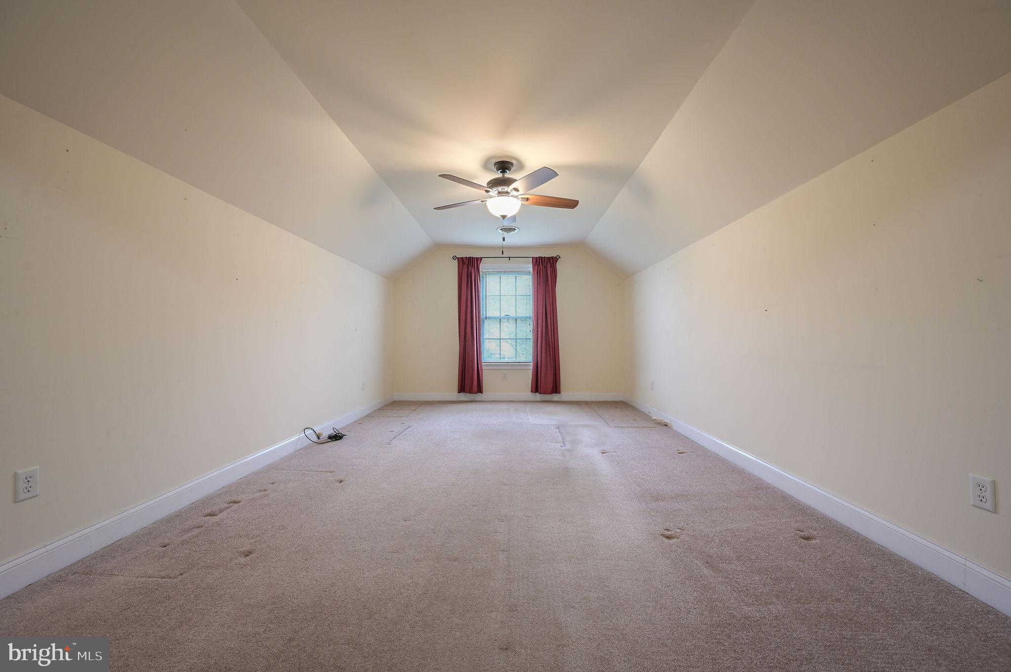 NORTHRIDGE - Residential