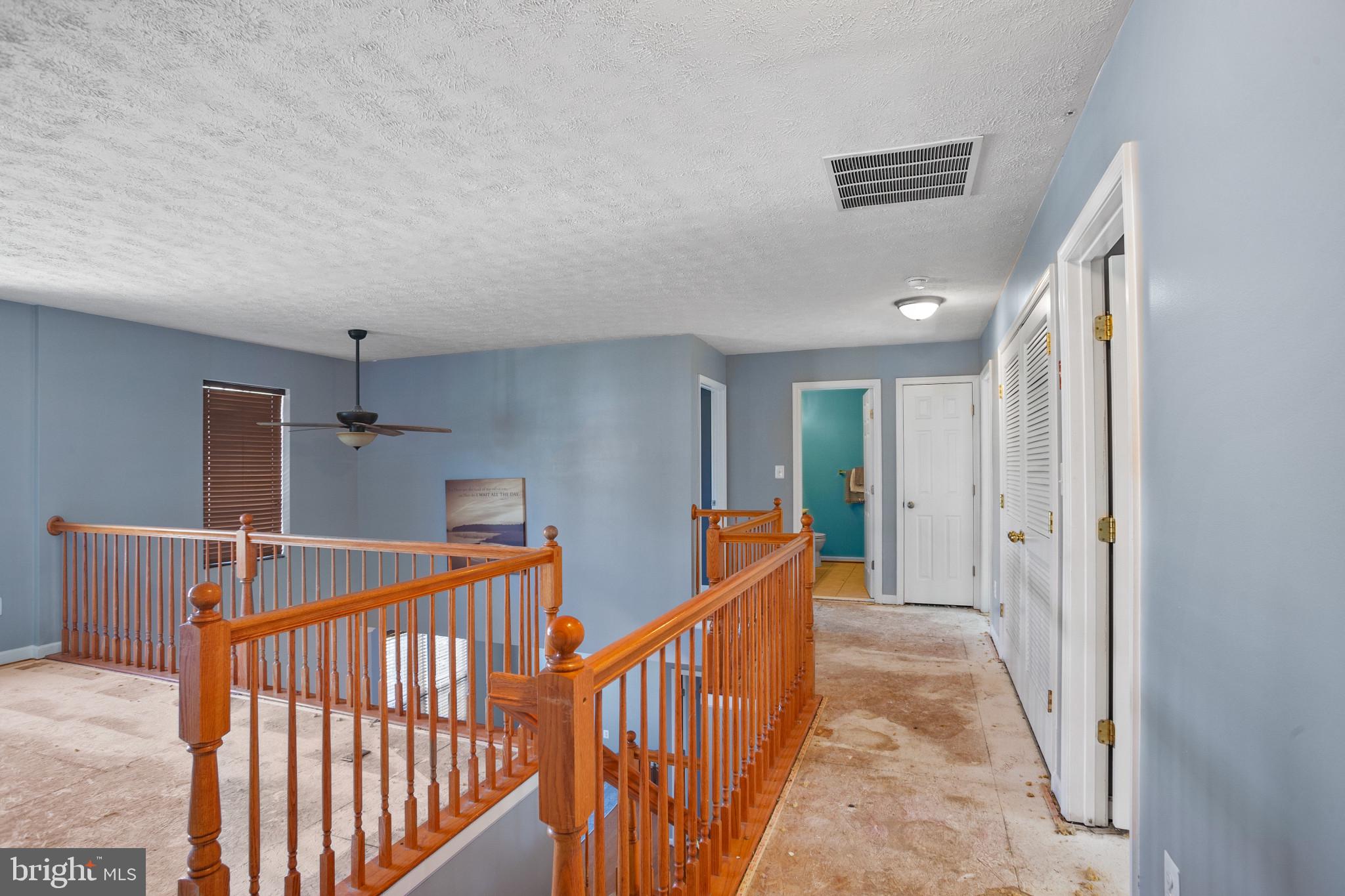 SAVANNAH OVERLOOK - Residential