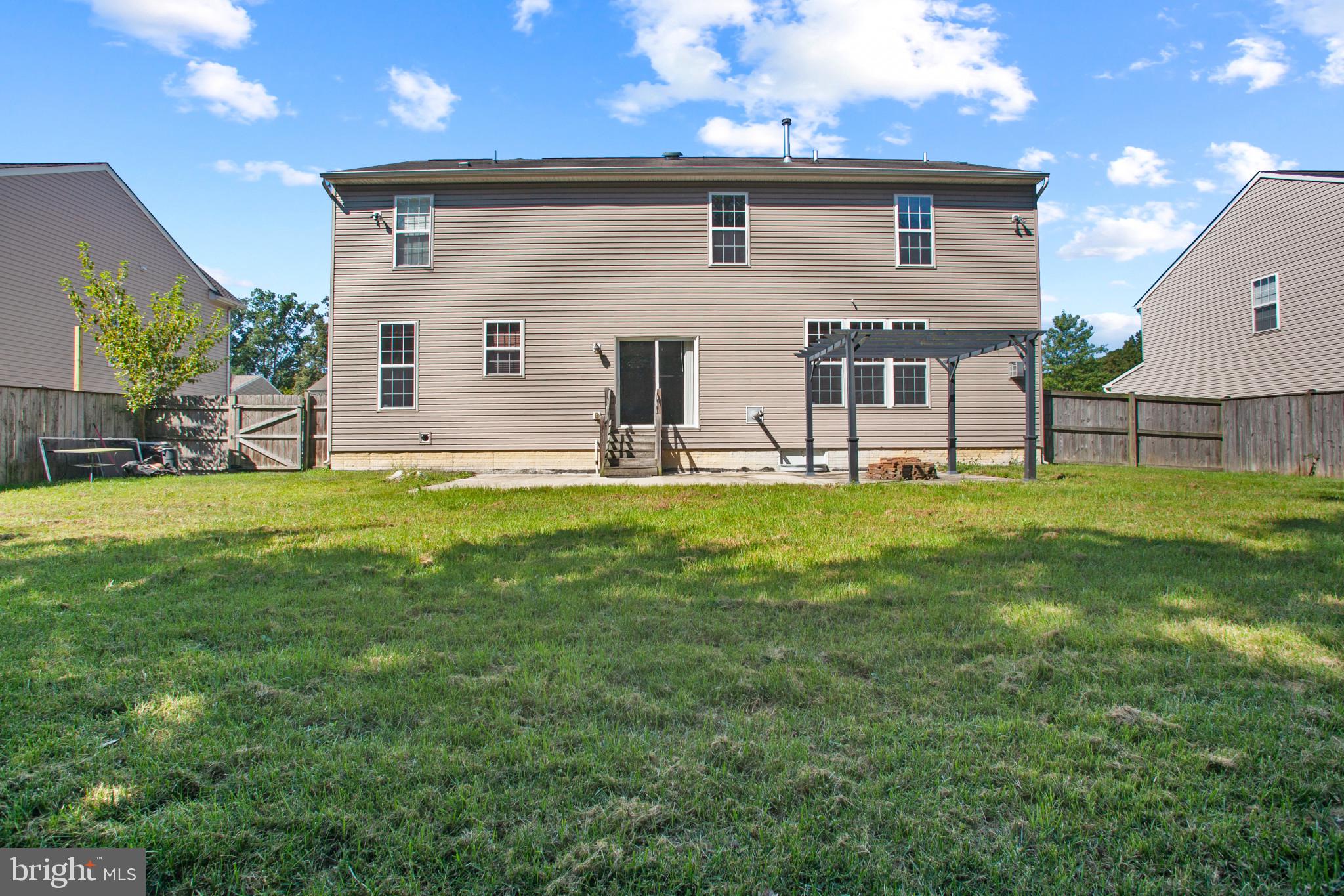 SAVANNAH OVERLOOK - Residential