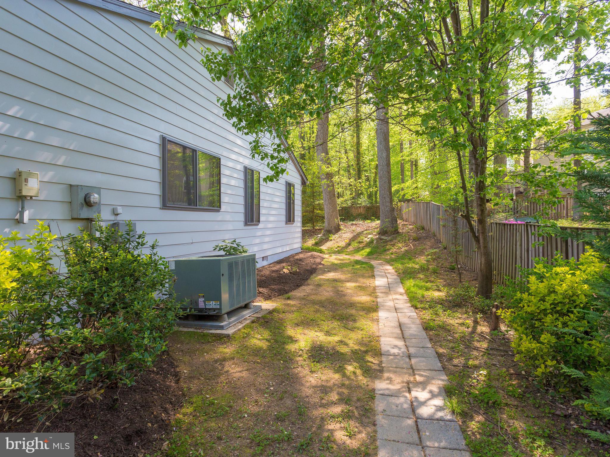 BENT TREE - Residential
