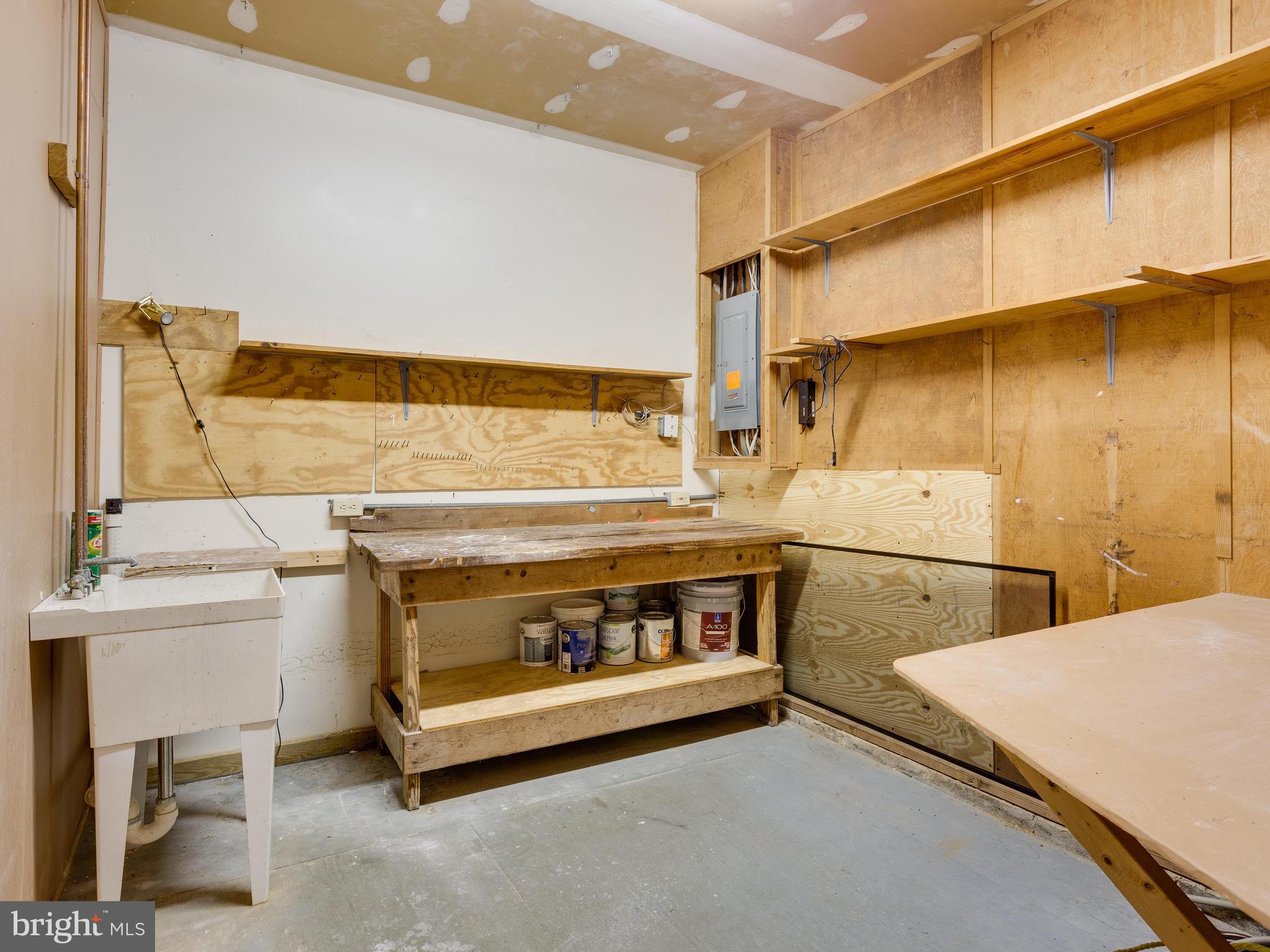 BENT TREE - Residential