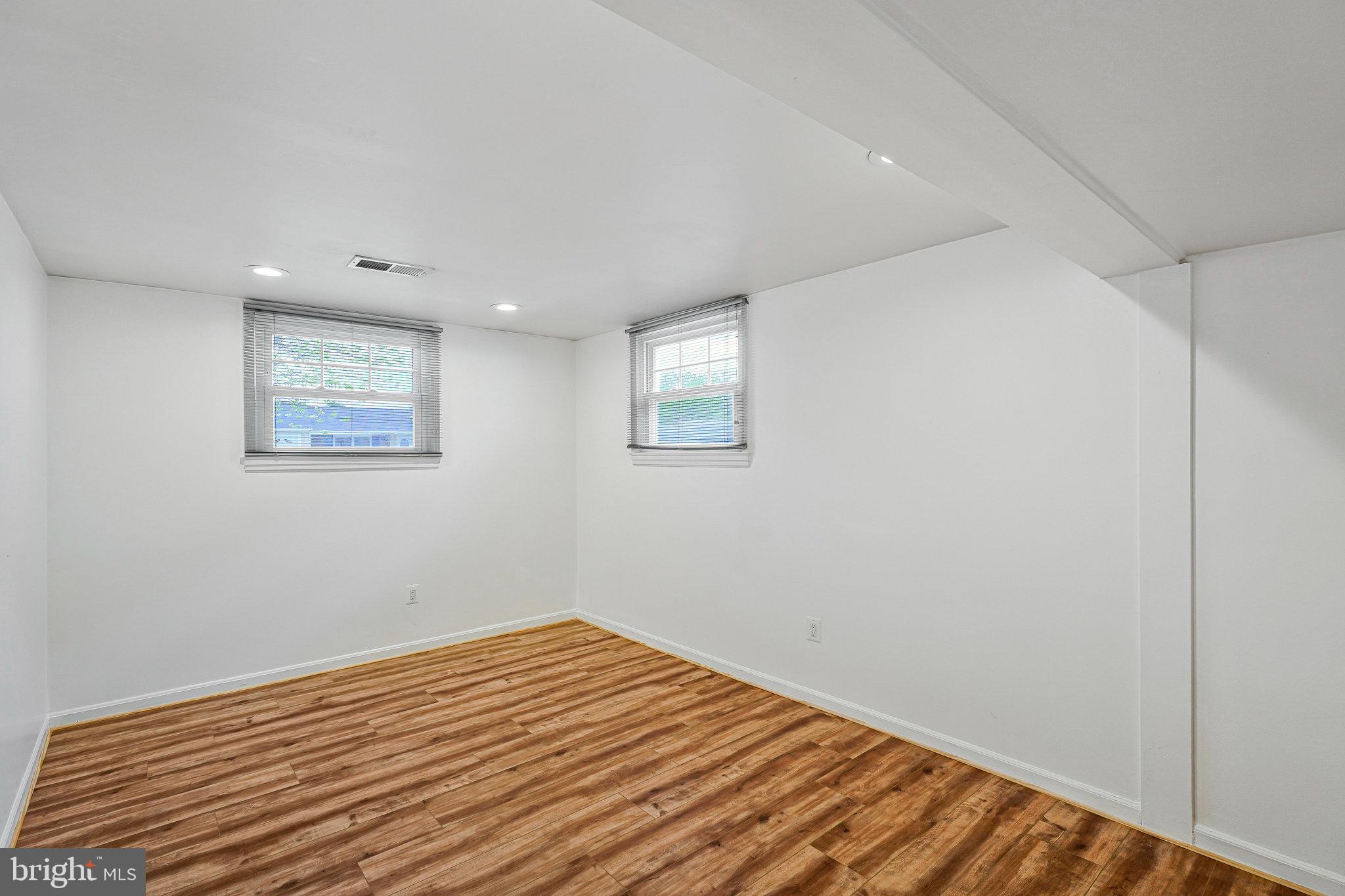 STERLING  PARK - Residential