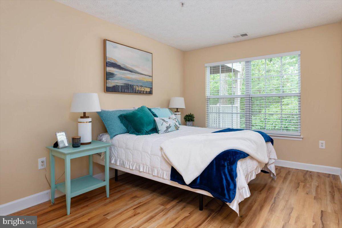 ADMIRAL REACH AT HARBOUR GATES - Residential