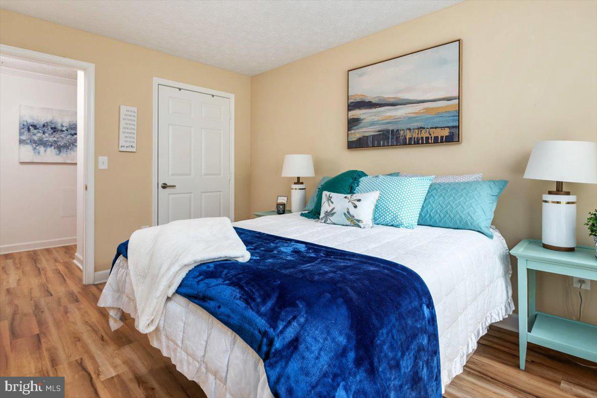 ADMIRAL REACH AT HARBOUR GATES - Residential