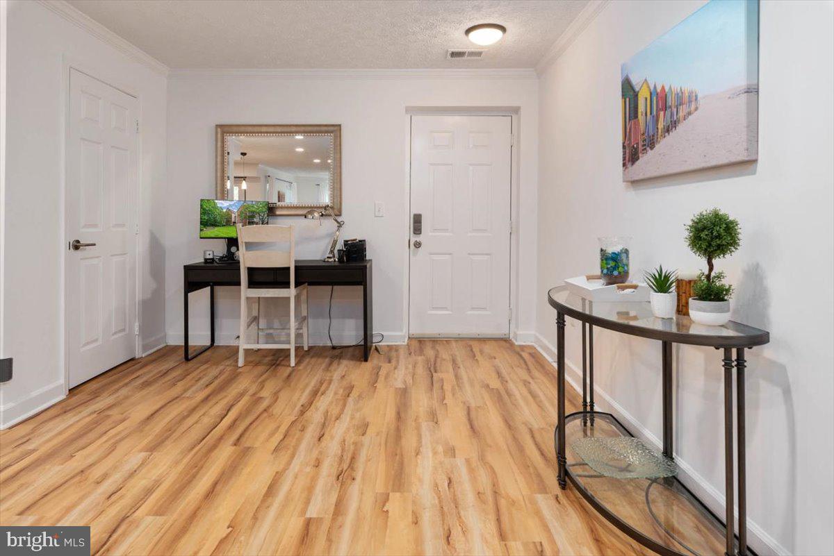 ADMIRAL REACH AT HARBOUR GATES - Residential