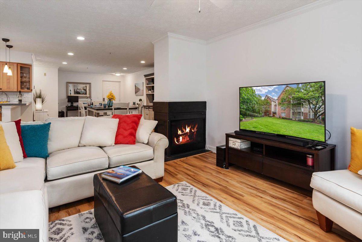 ADMIRAL REACH AT HARBOUR GATES - Residential