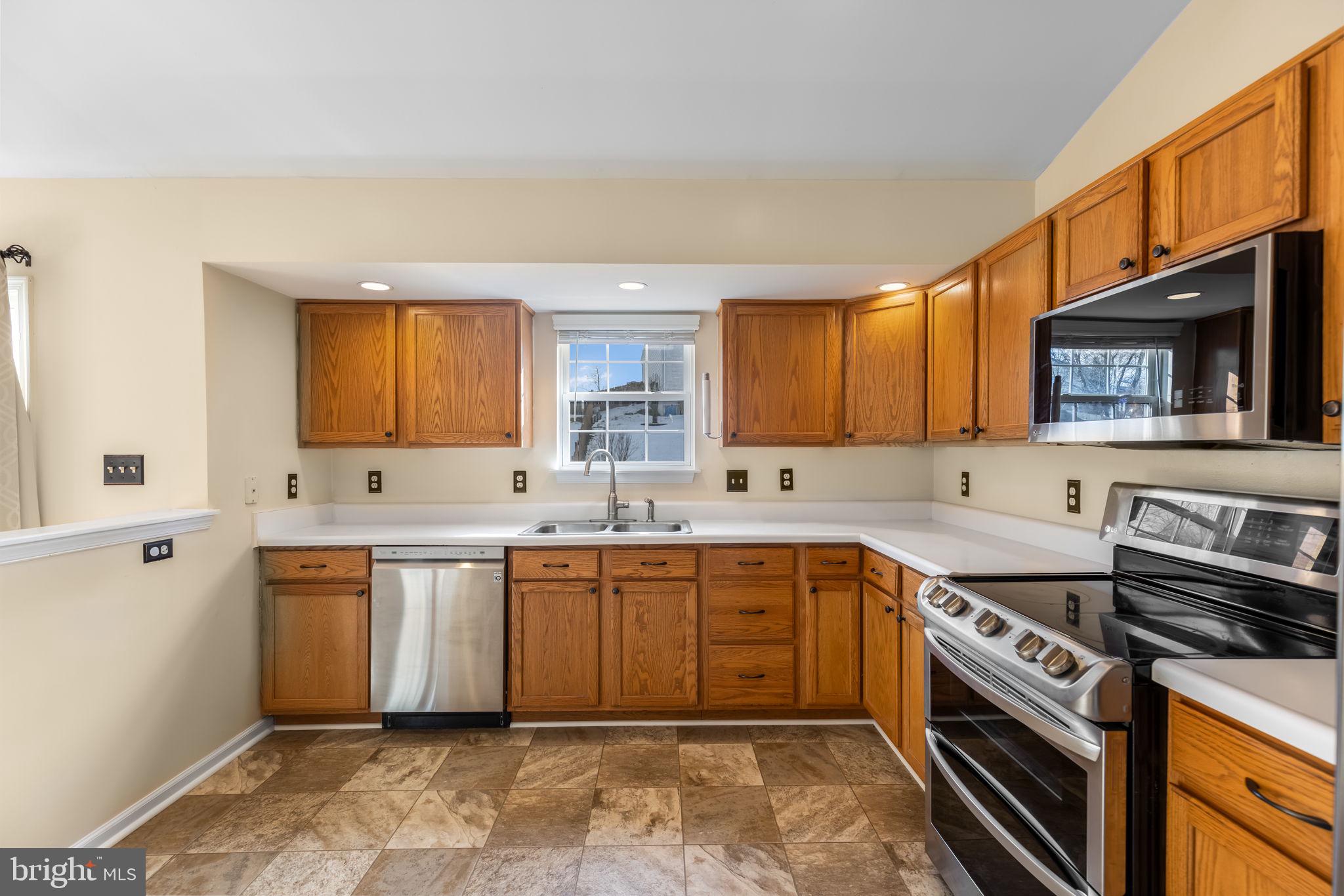 STONEBRIDGE AT WIDEWATER - Residential