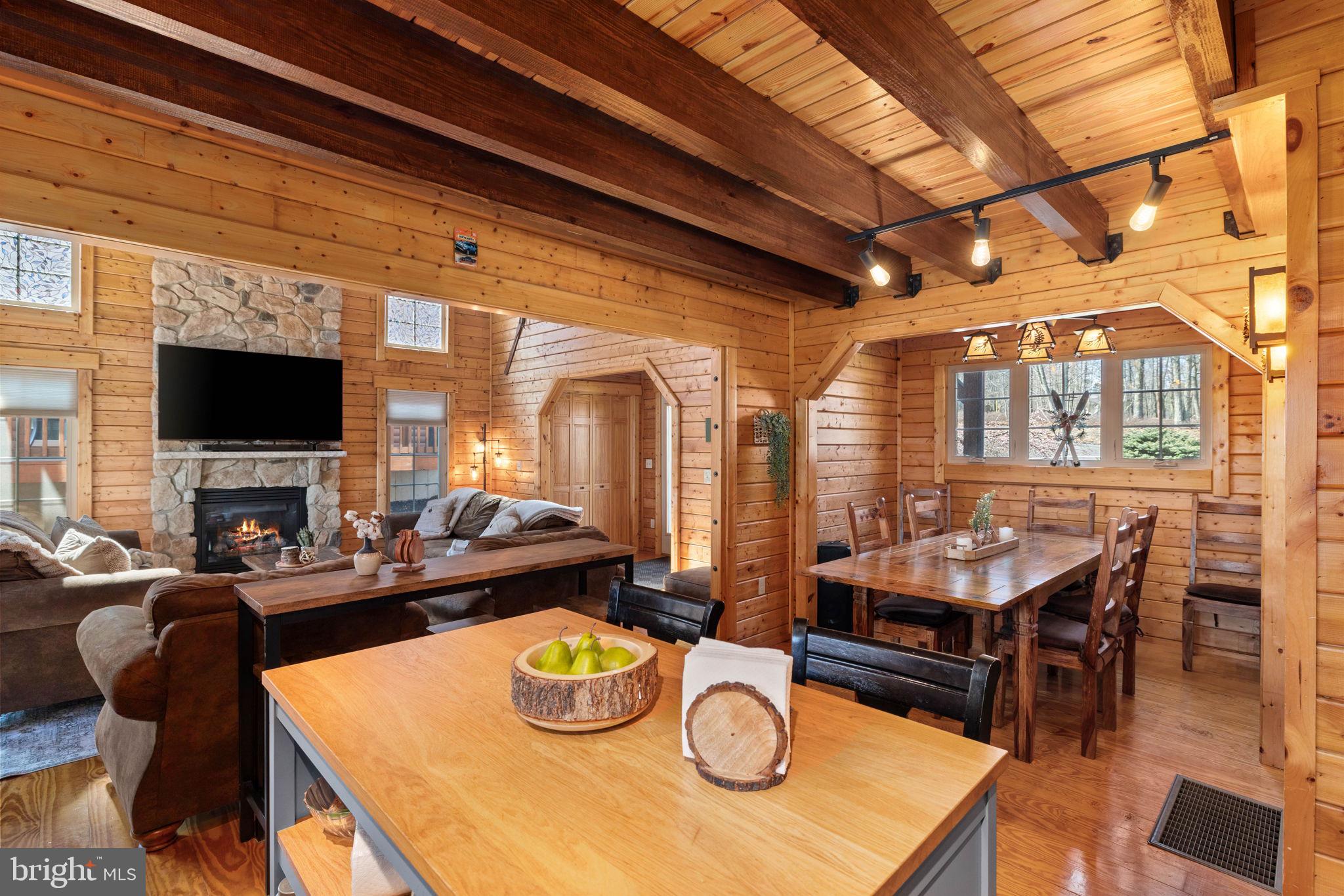 EAGLE ROCK RESORT - Residential