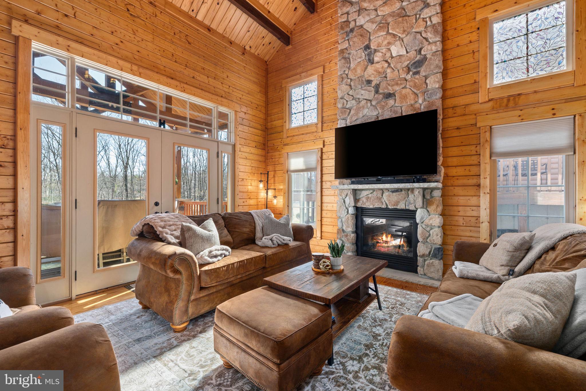 EAGLE ROCK RESORT - Residential