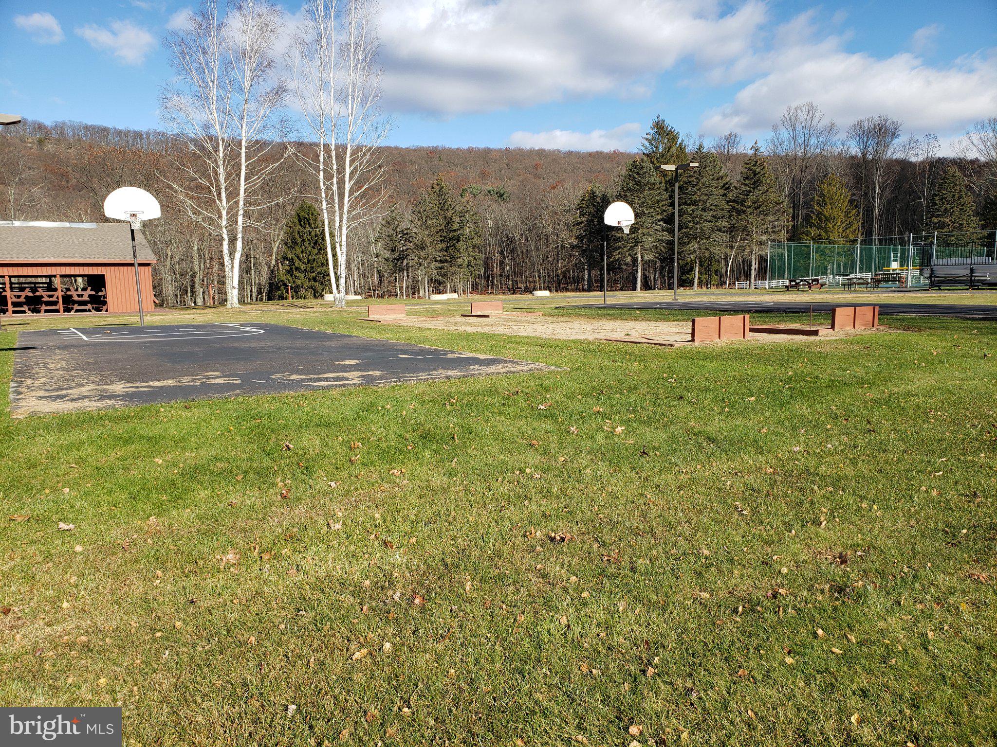 EAGLE ROCK RESORT - Residential