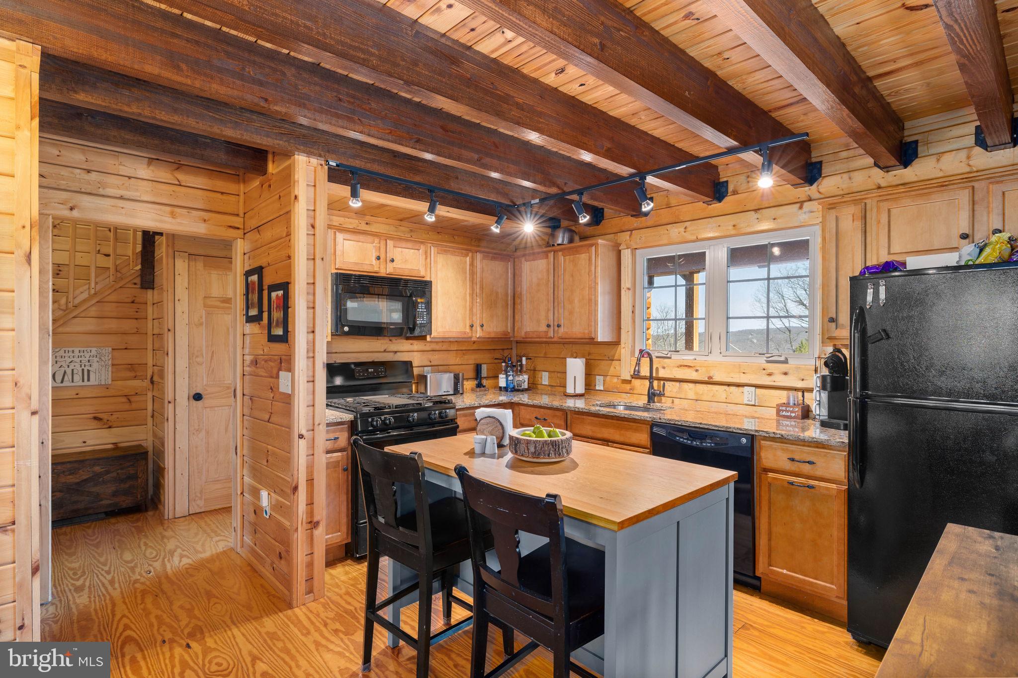 EAGLE ROCK RESORT - Residential