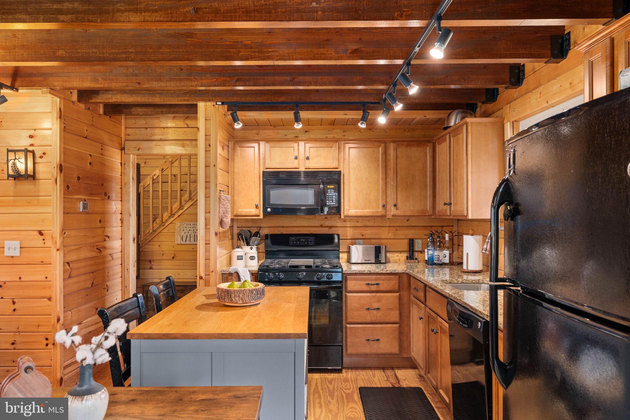 EAGLE ROCK RESORT - Residential