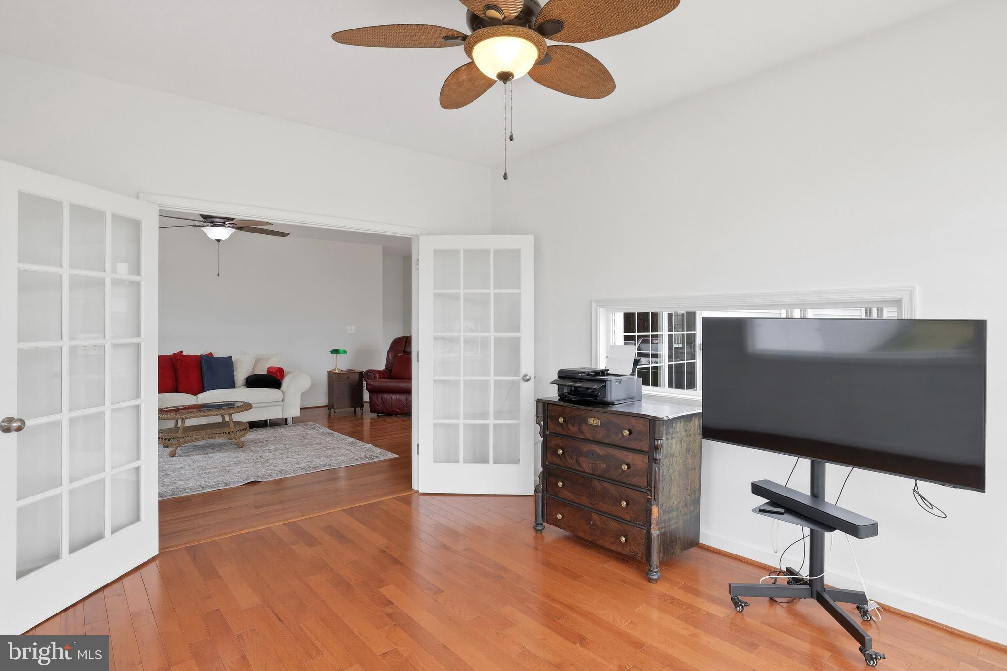 WALNUT GROVE - Residential