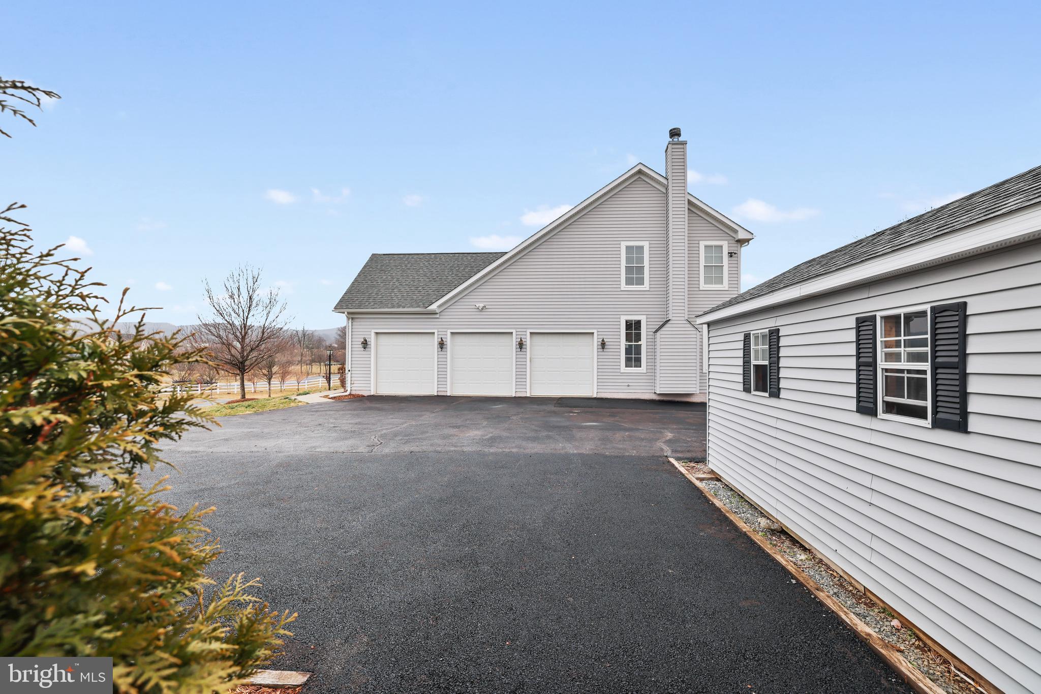 WALNUT GROVE - Residential