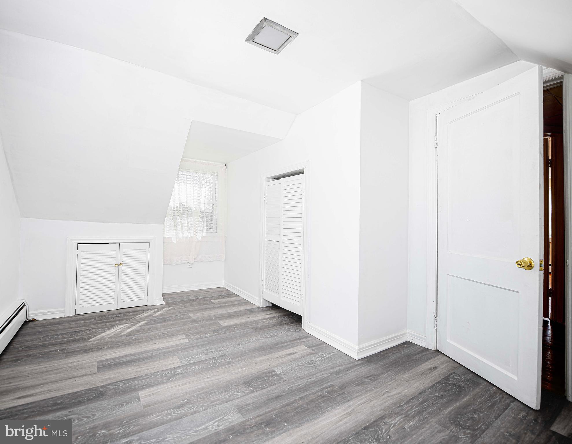 LOGAN VILLAGE - Residential